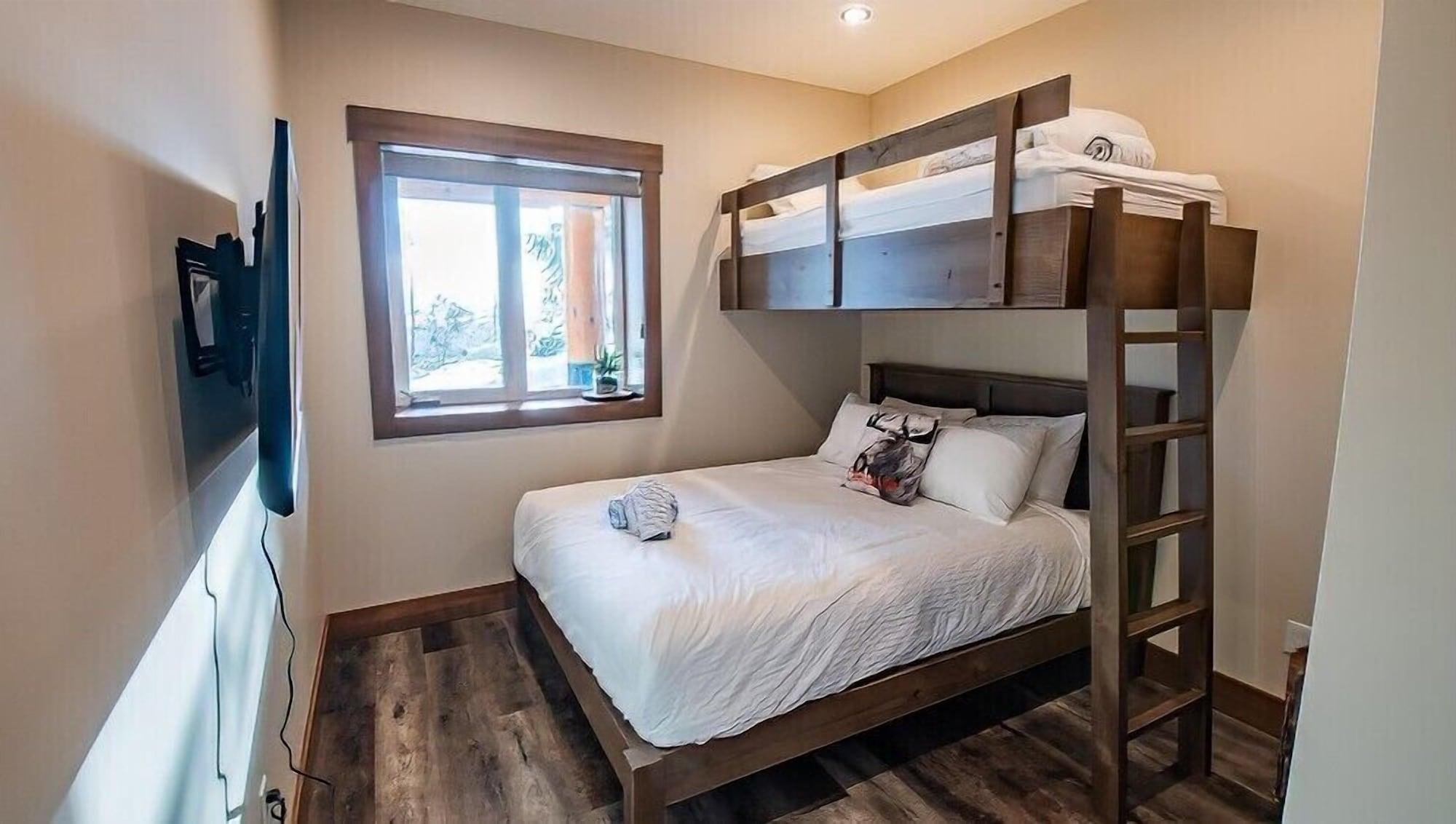 Snow Creek Cabins By Fernie Lodging Co.