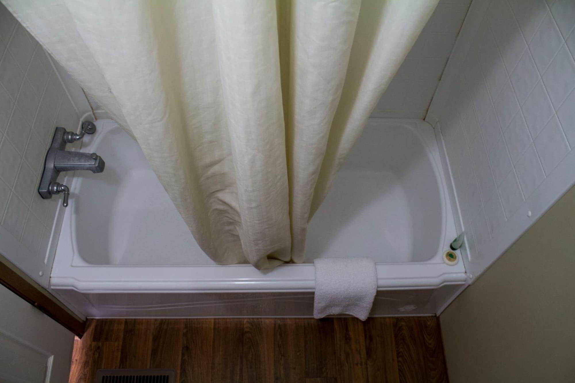 Room 2, Cotulla Homes, La Salle