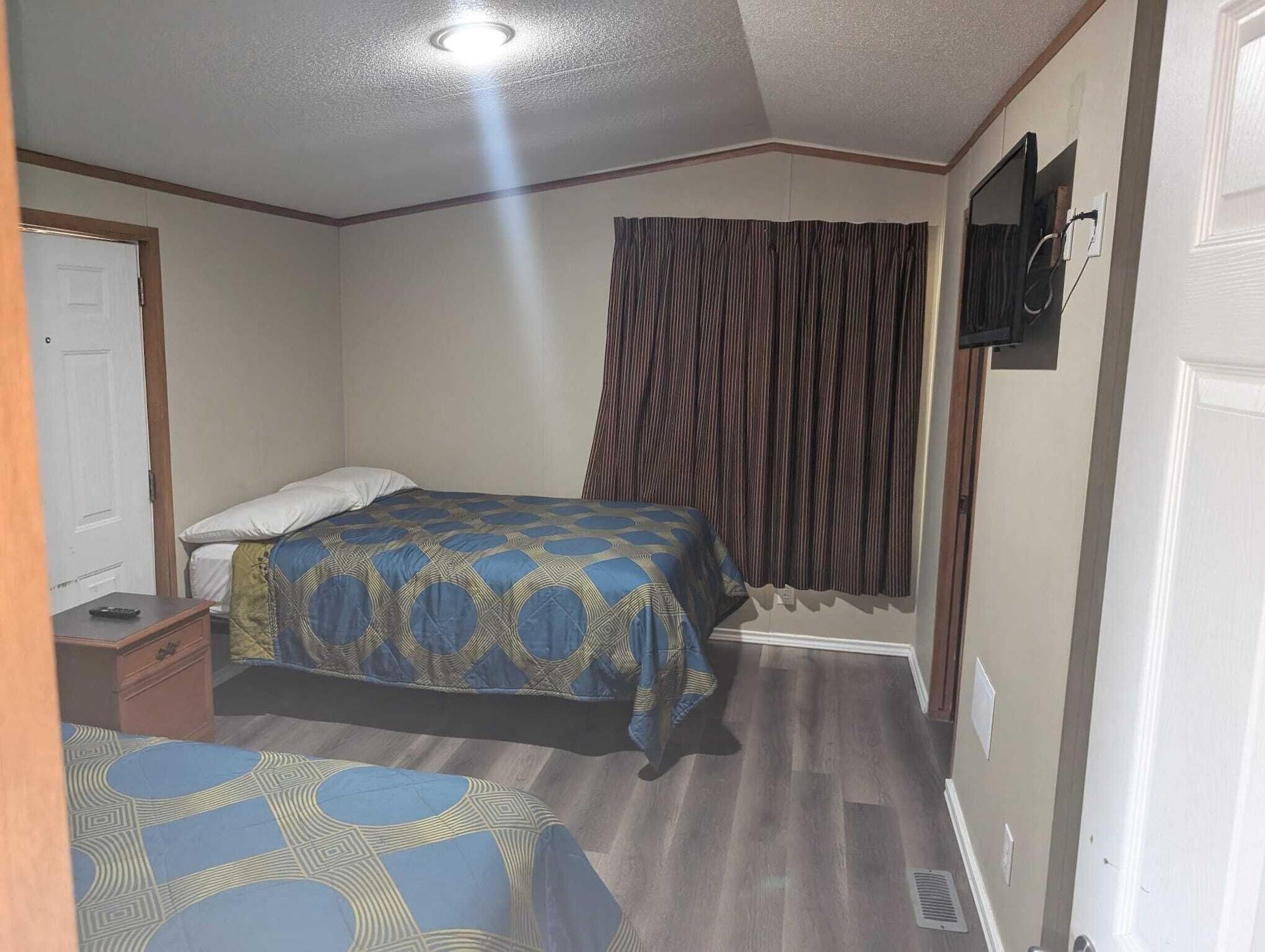 Room 5, Cotulla Homes, La Salle