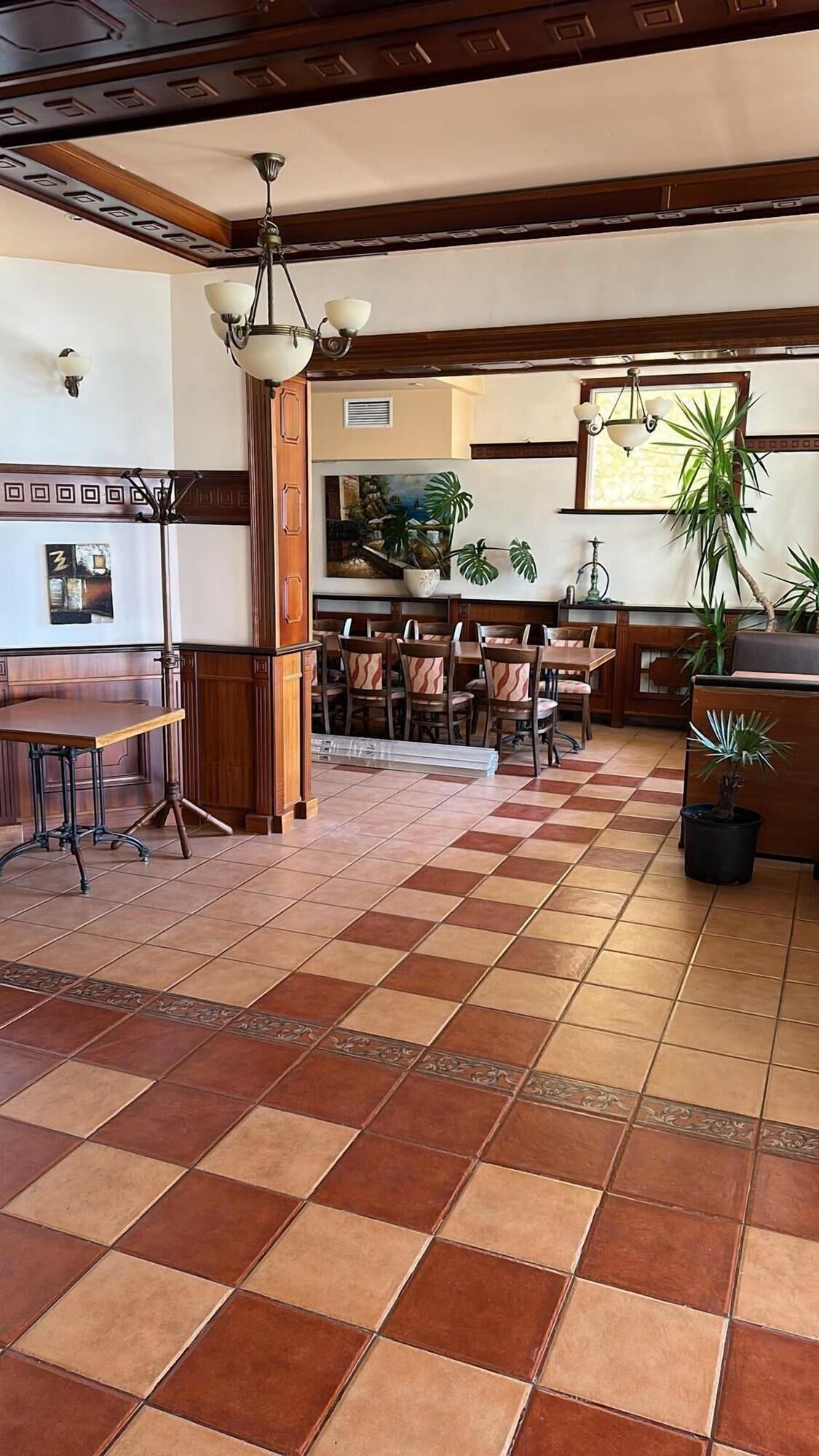 Hayat Hotel Ltd
