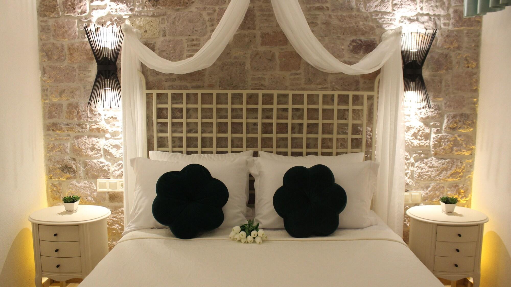 Room 2, A Na Cunda Art Otel, Ayvalık