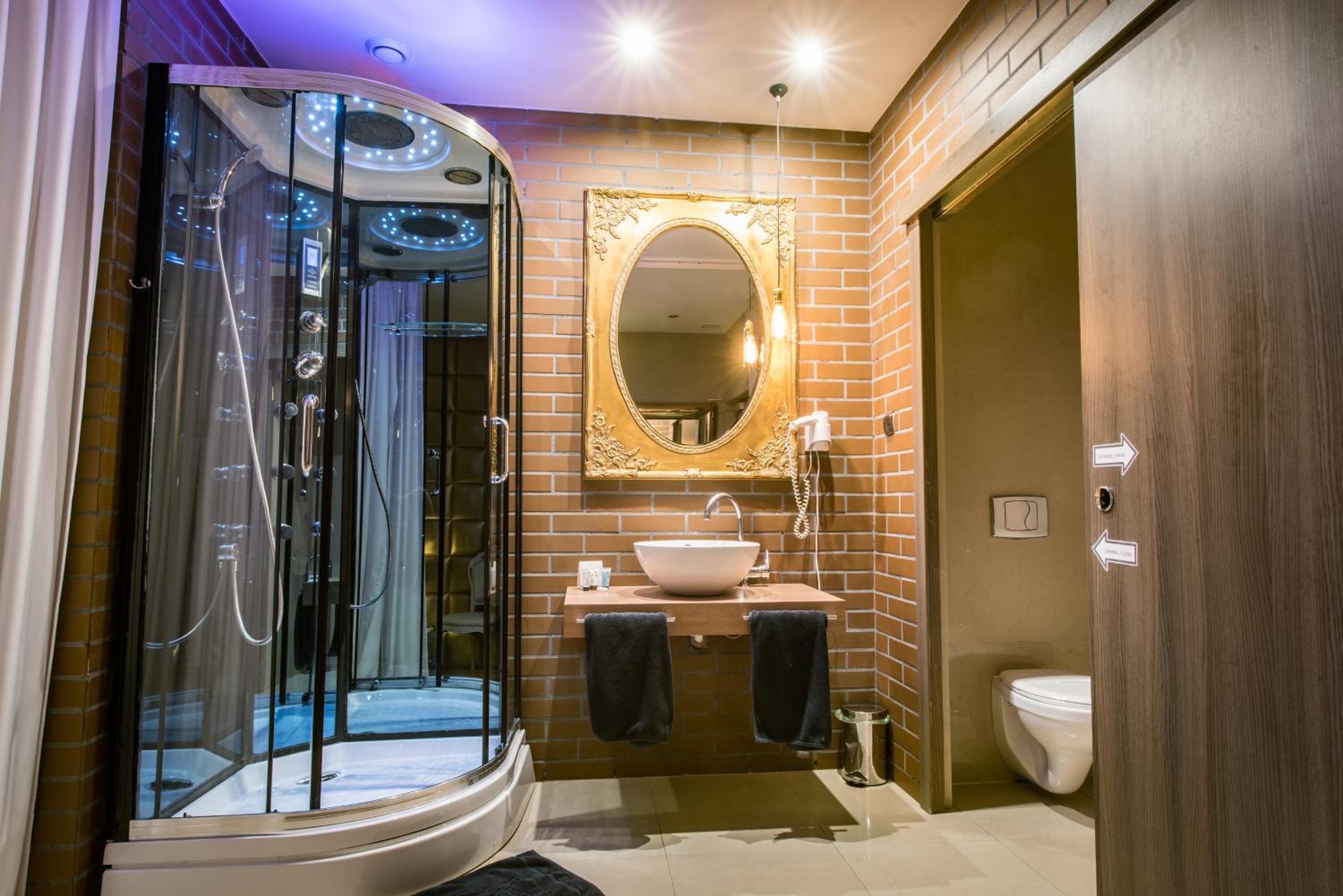 Hotel Ramka Restaurant Wine Bar