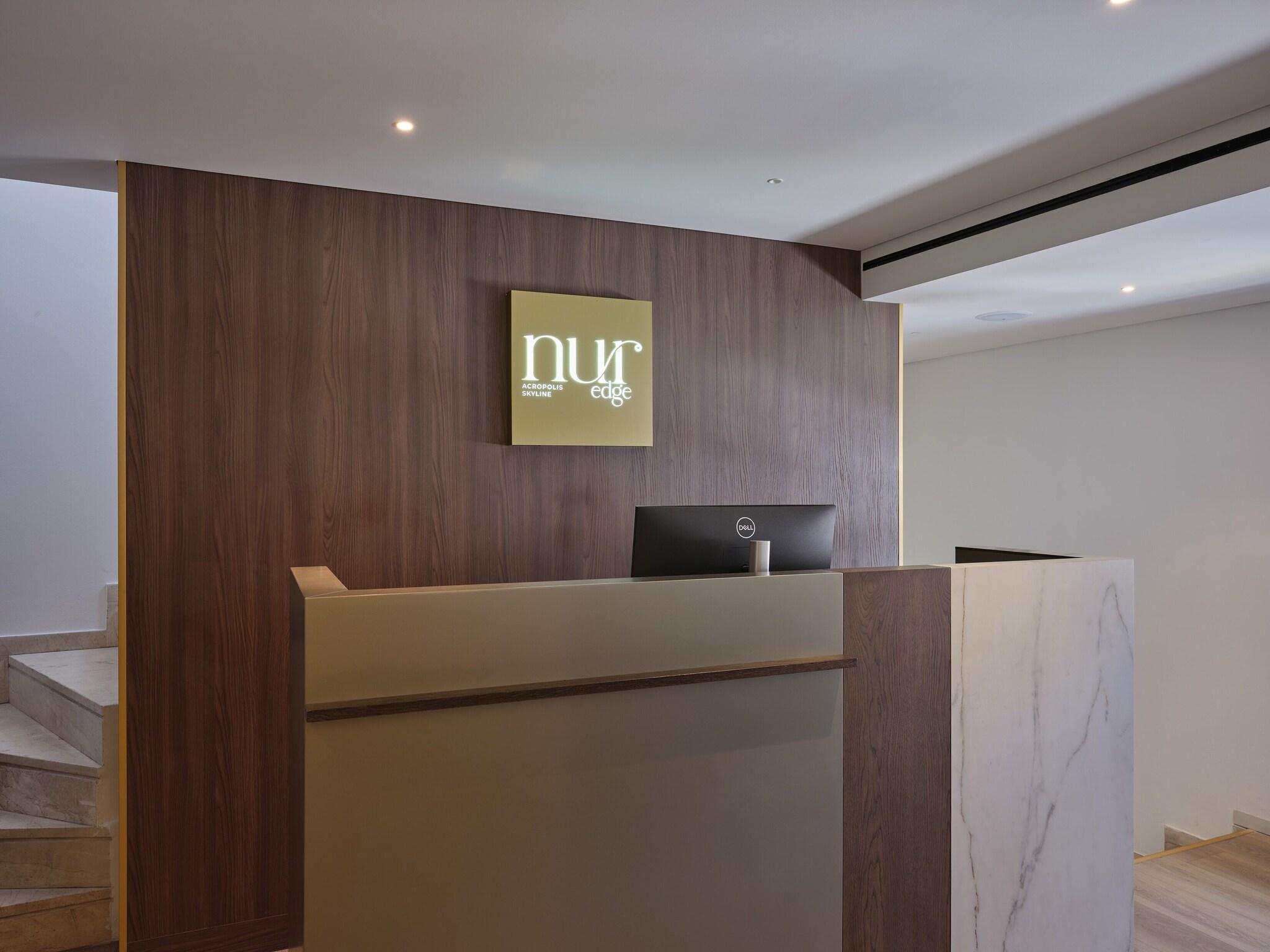 Nur Edge Aparthotel Acropolis Skyline