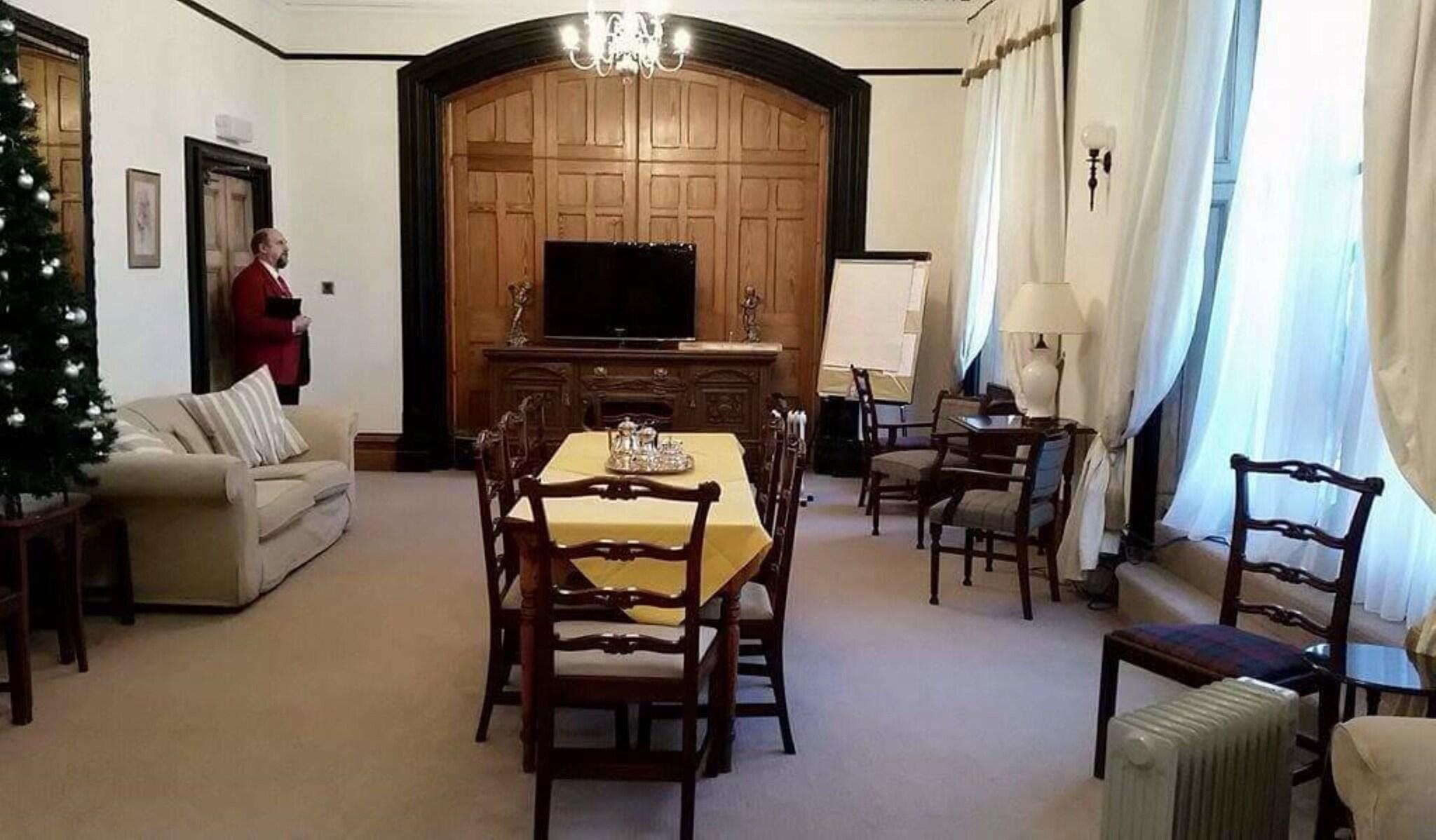 The Royal Hotel Tain