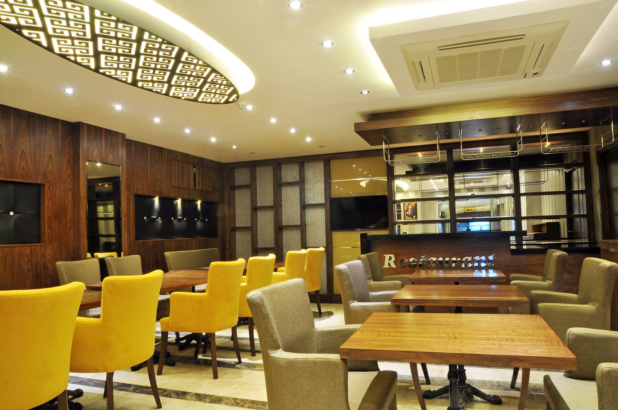 Avin Hotel Konak