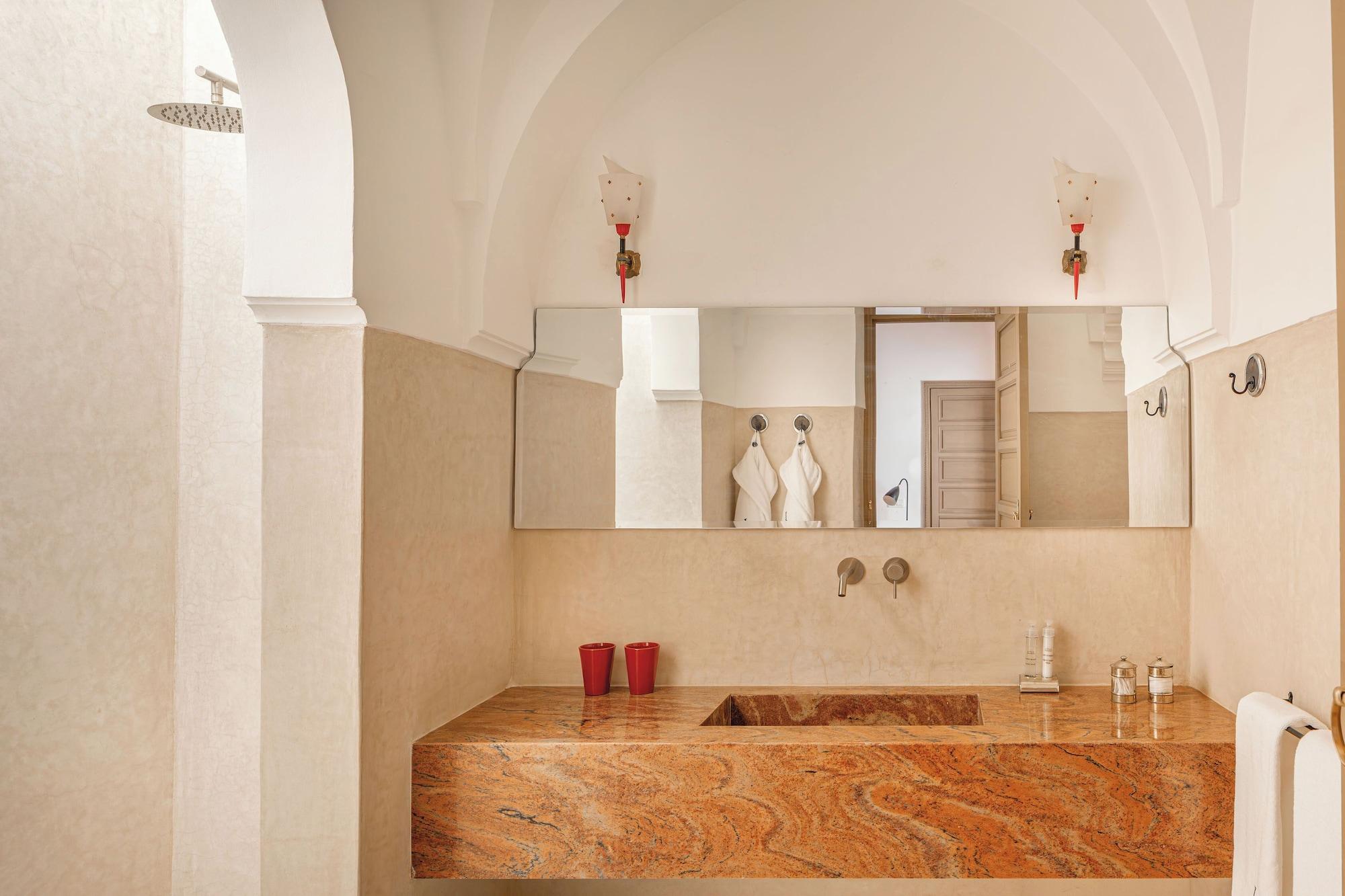 Riad Jaaneman by null