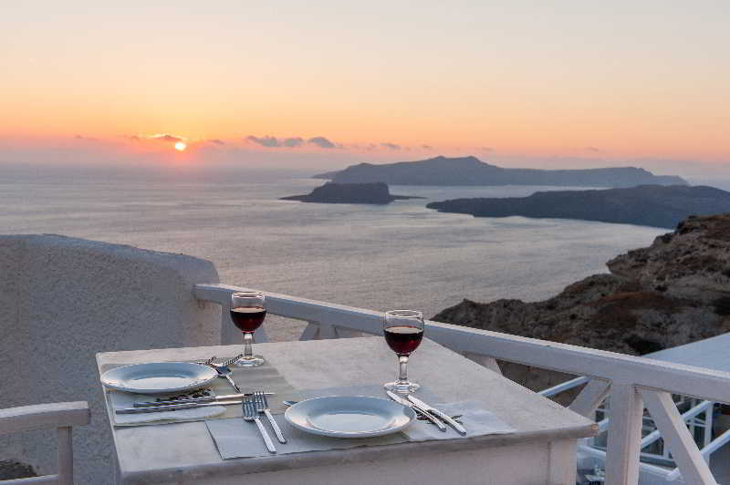 Artemis Suites - photo