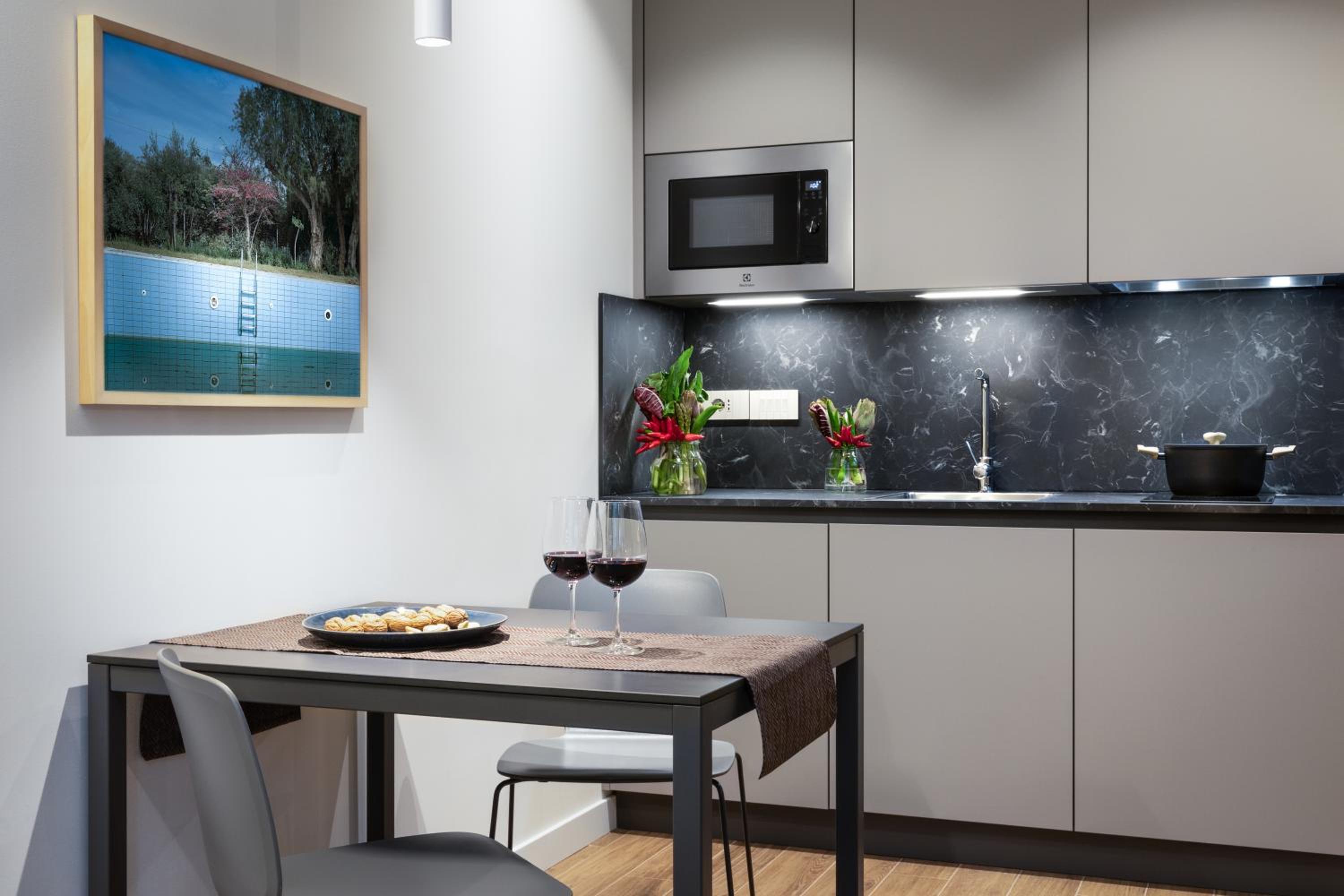 Co99 Art Building Residence