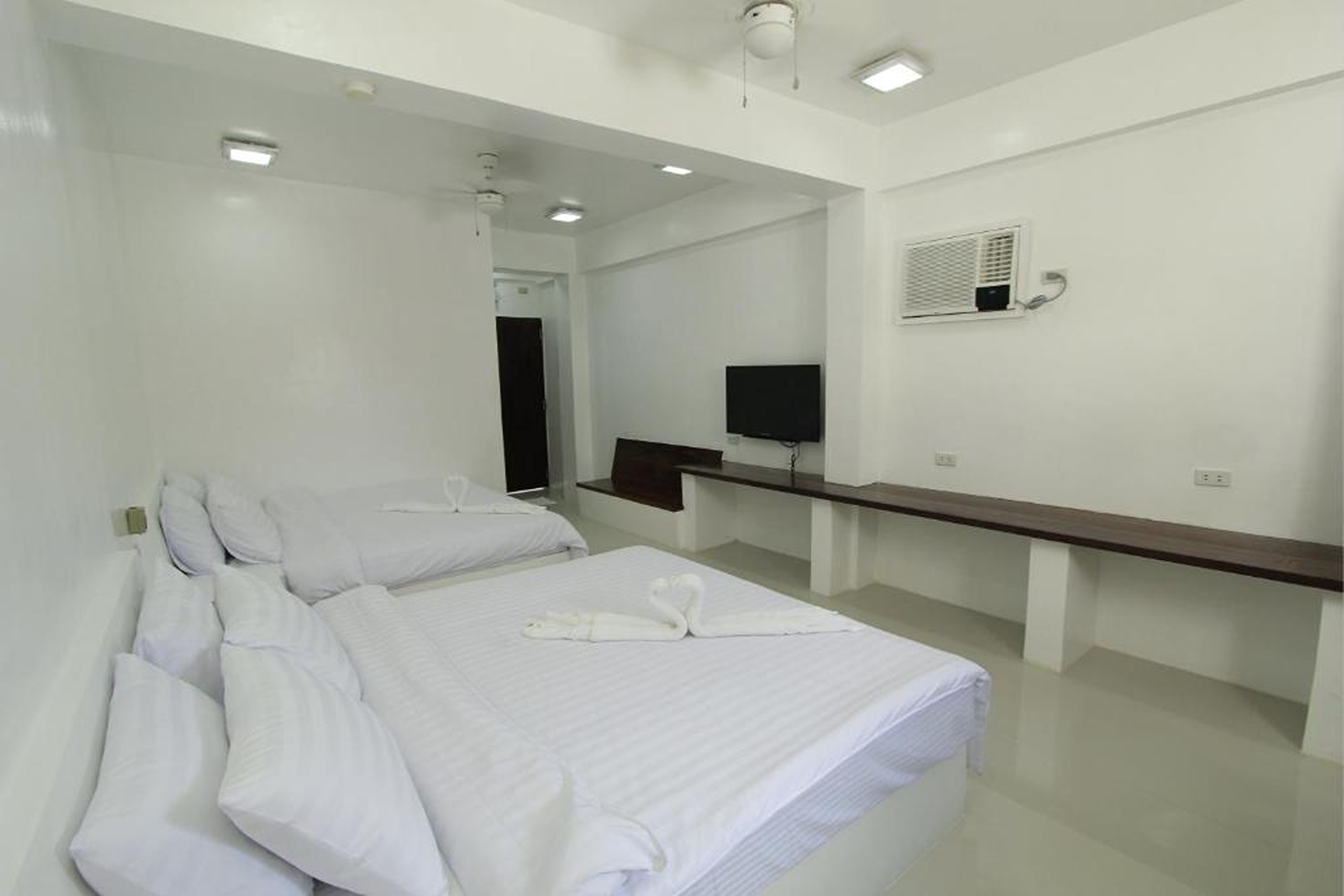 Coron Bluewave Hotel by null