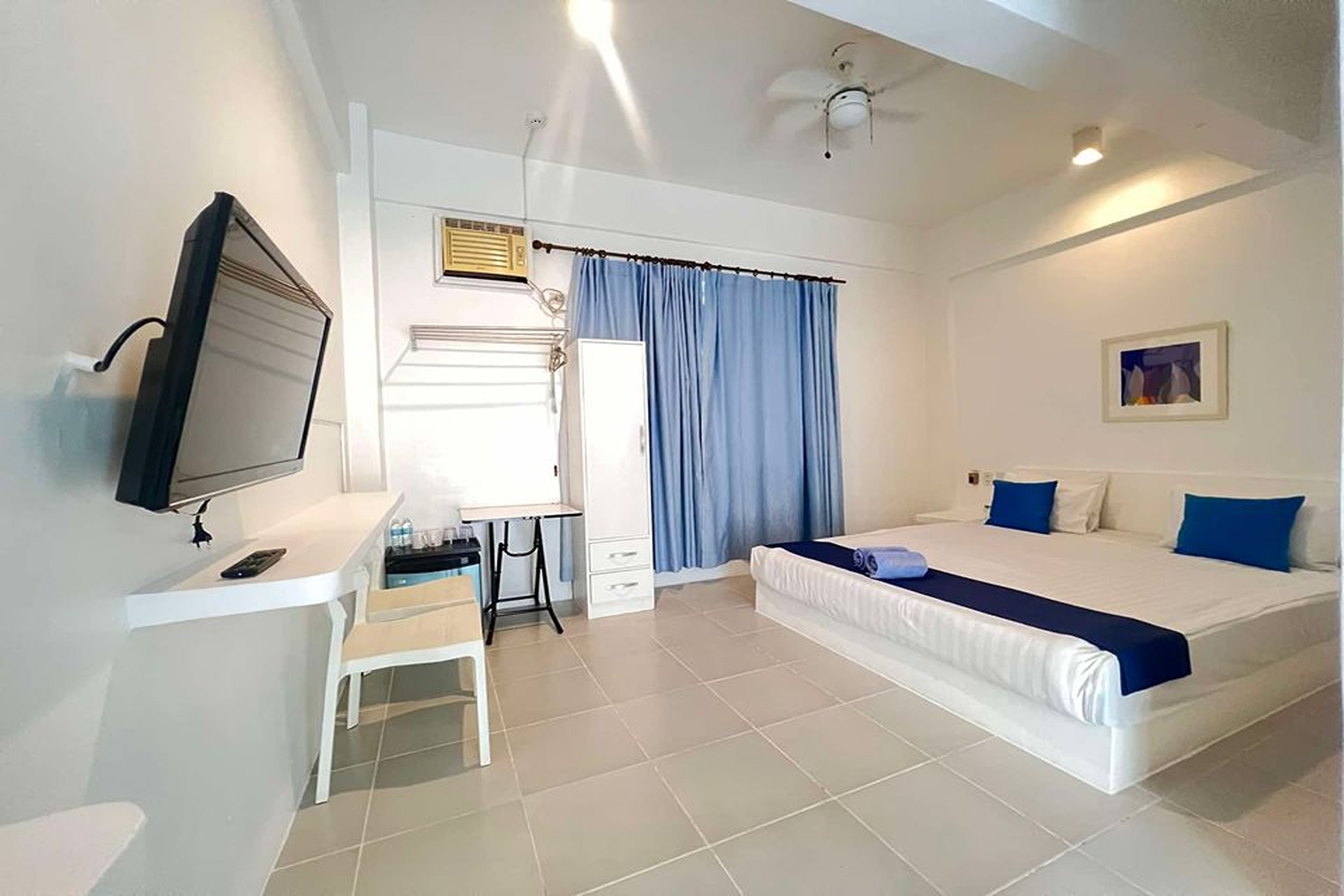 Coron Bluewave Hotel by null