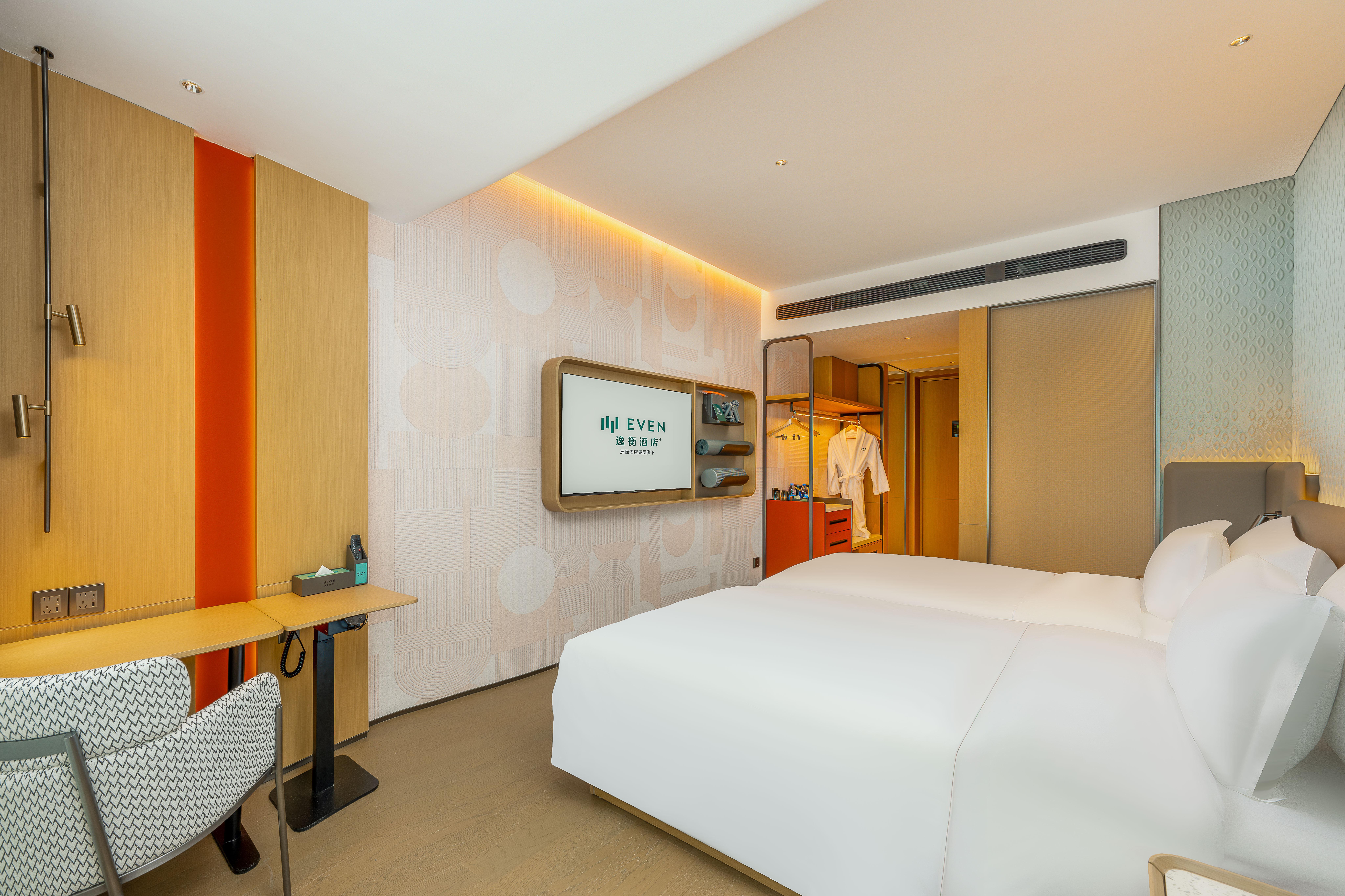 Quad room