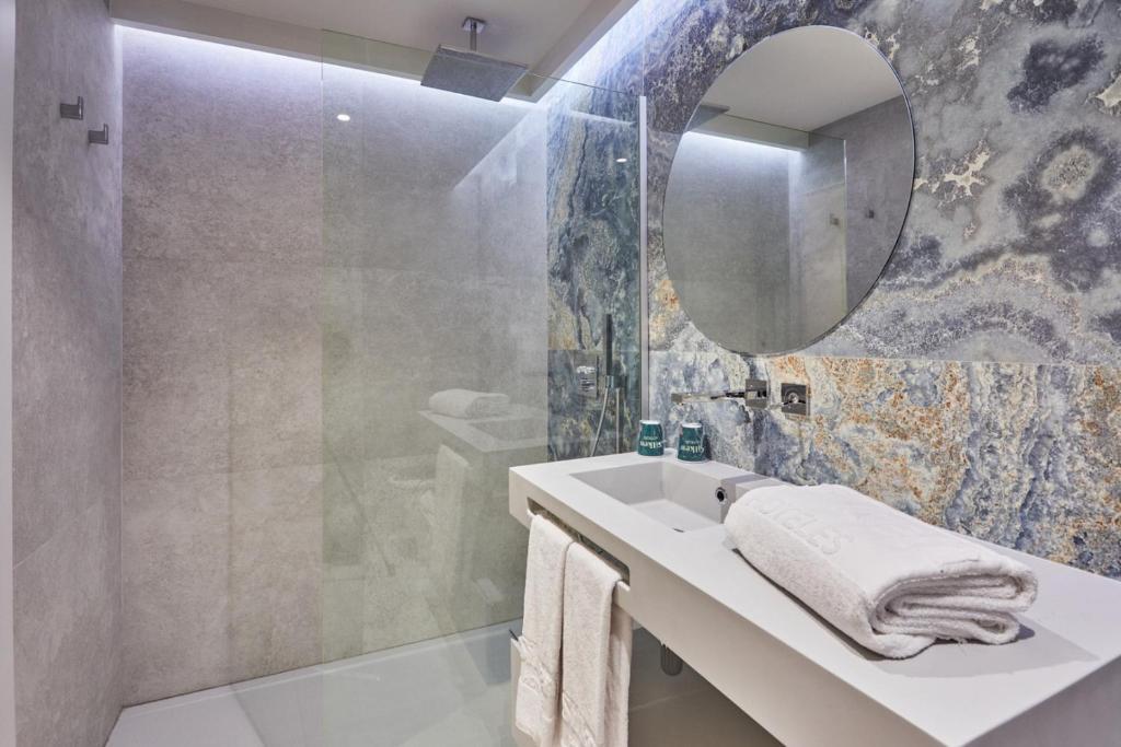 Silken Atlantis Suites - Holiday Homes