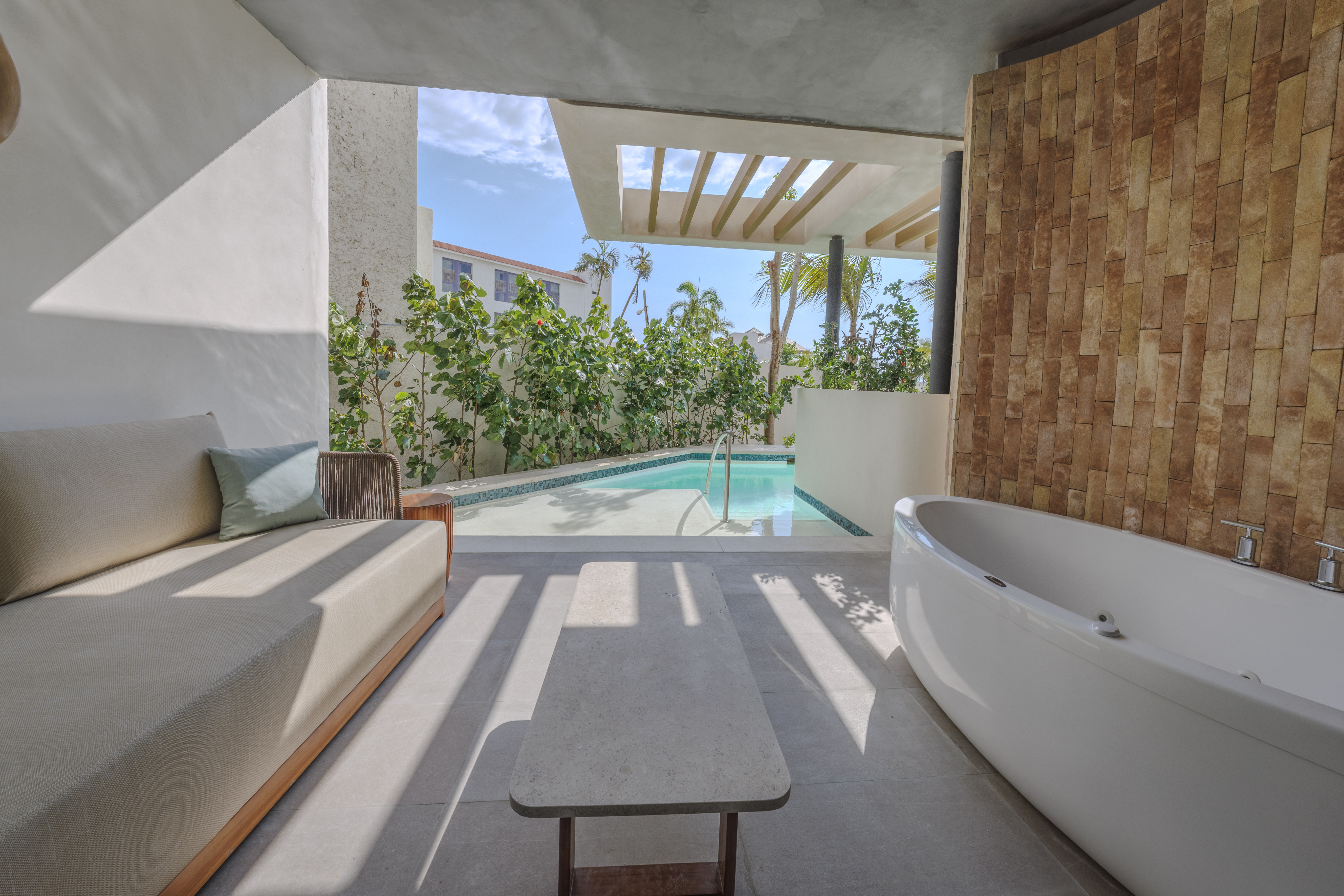 Suite, 2 bedrooms, pool view