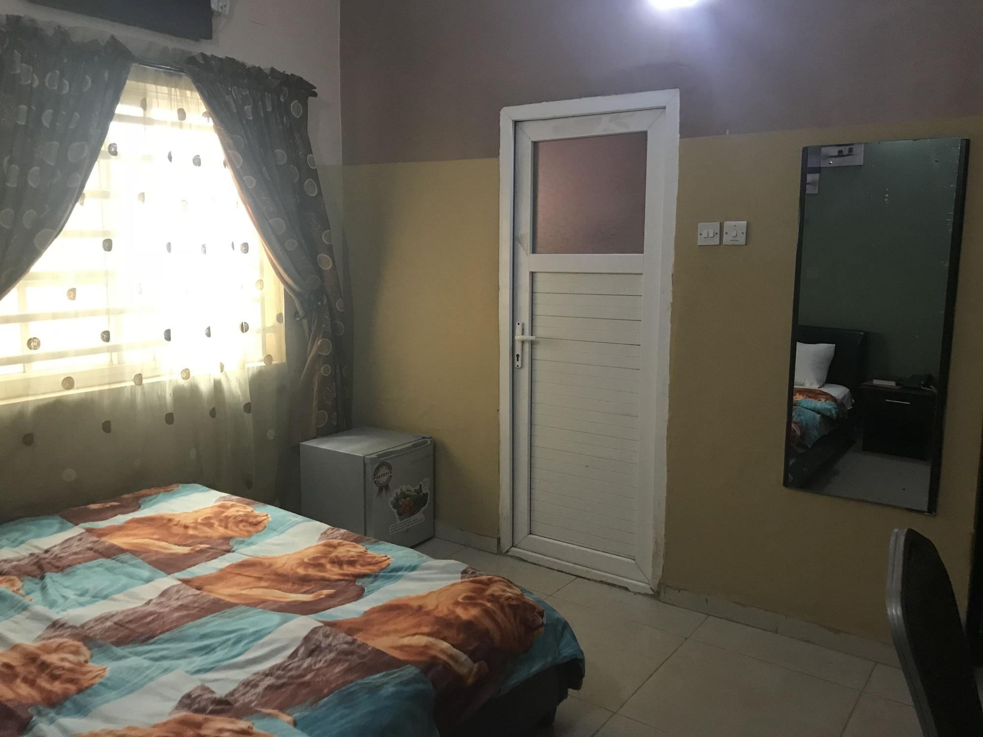 Room 3, Richmond Hills Suites, Enugu North