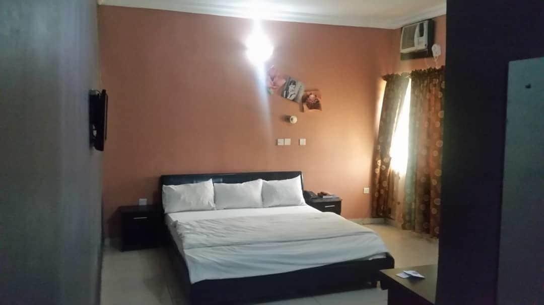 Room 5, Richmond Hills Suites, Enugu North