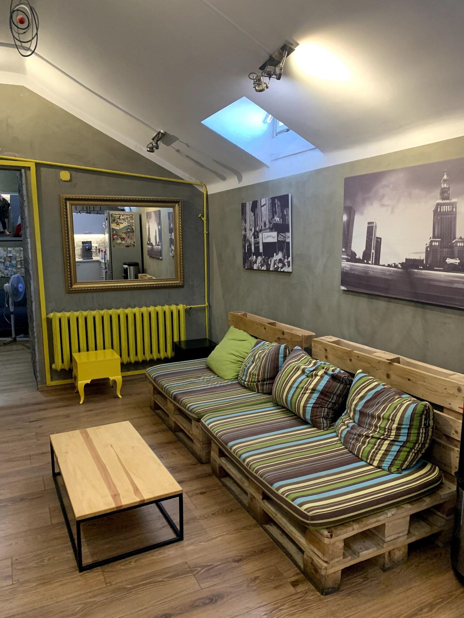 New World St. Hostel by null
