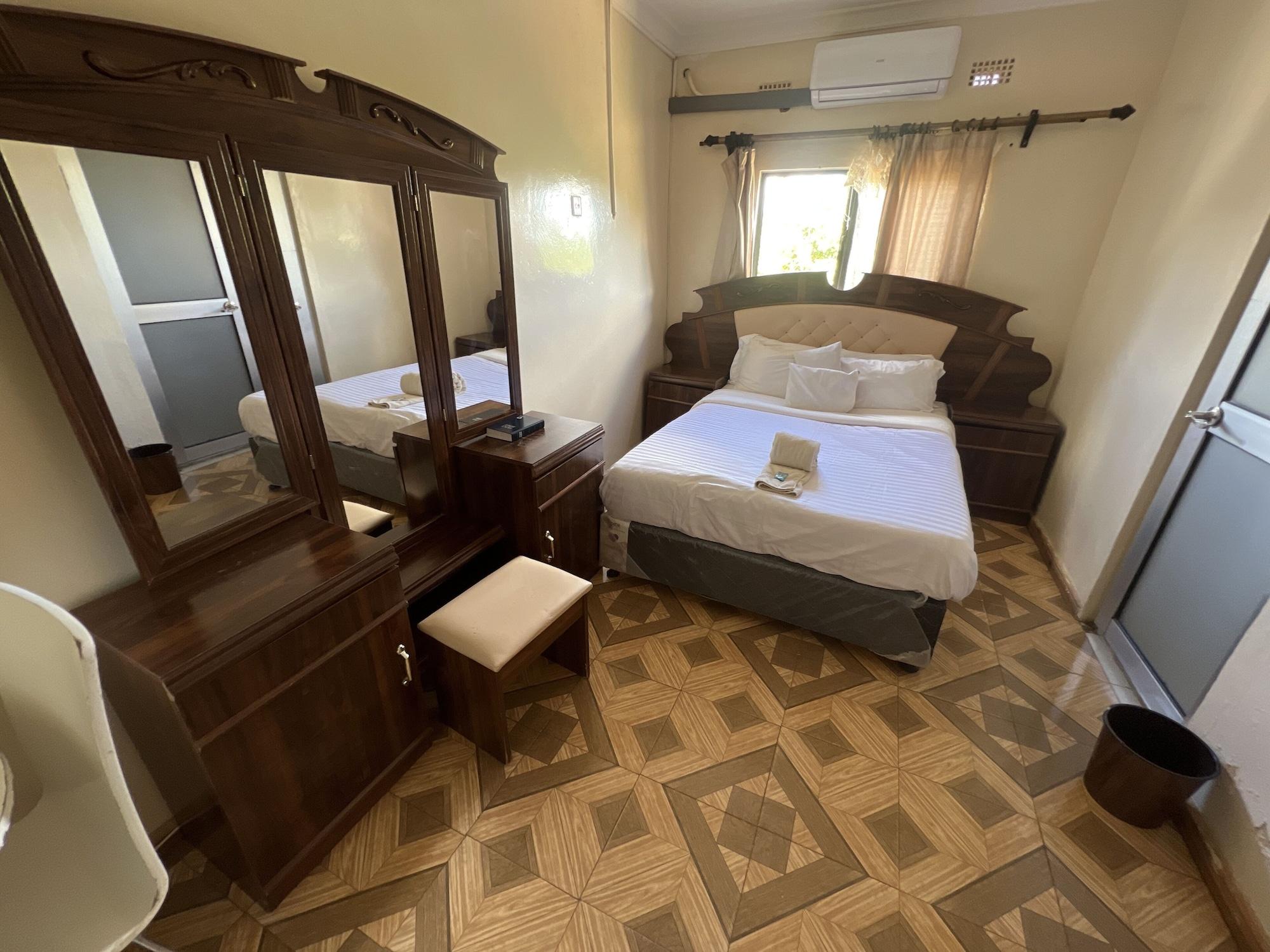Room 5, Nalikwanda Guest House