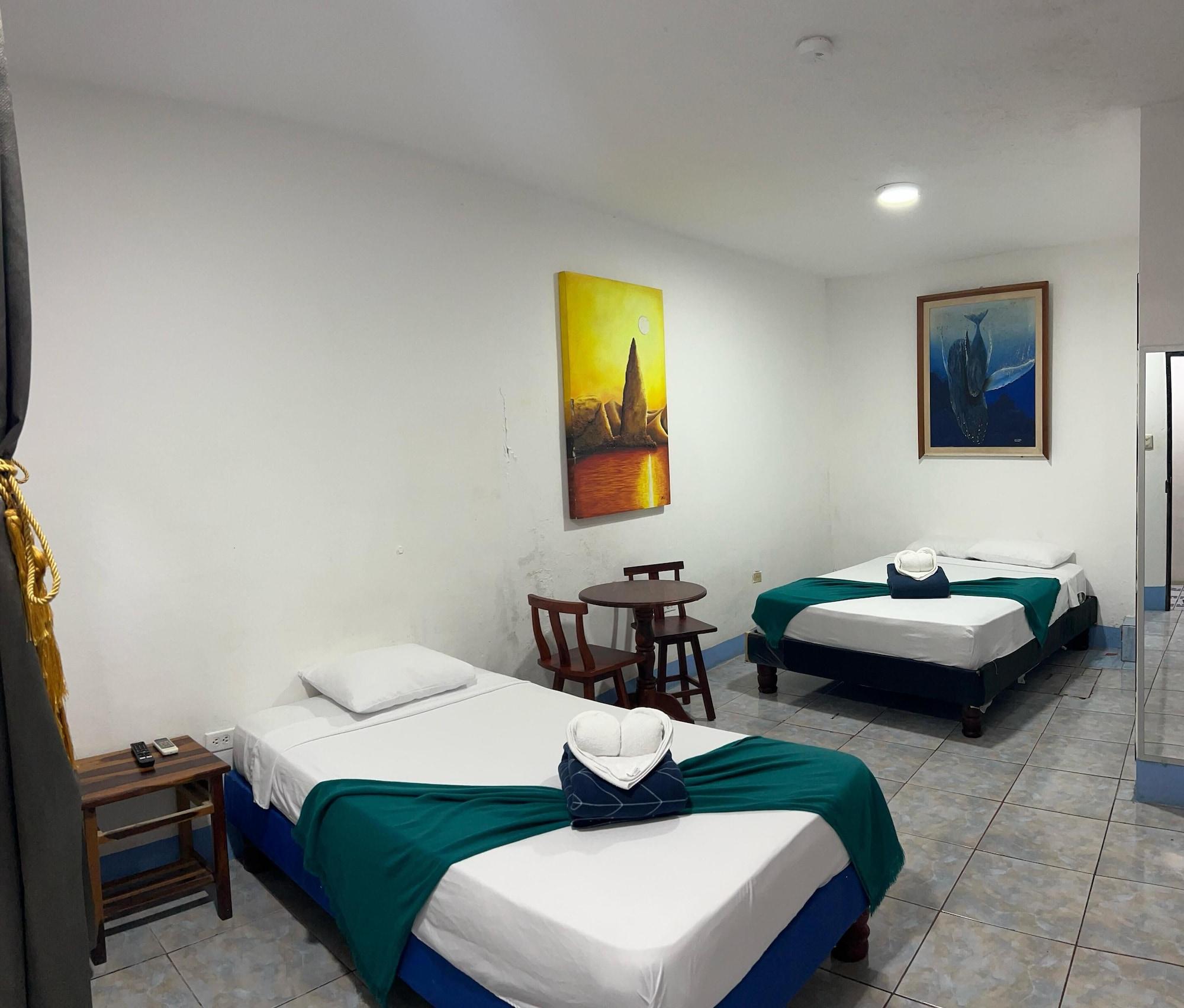 Gardner Hostal
