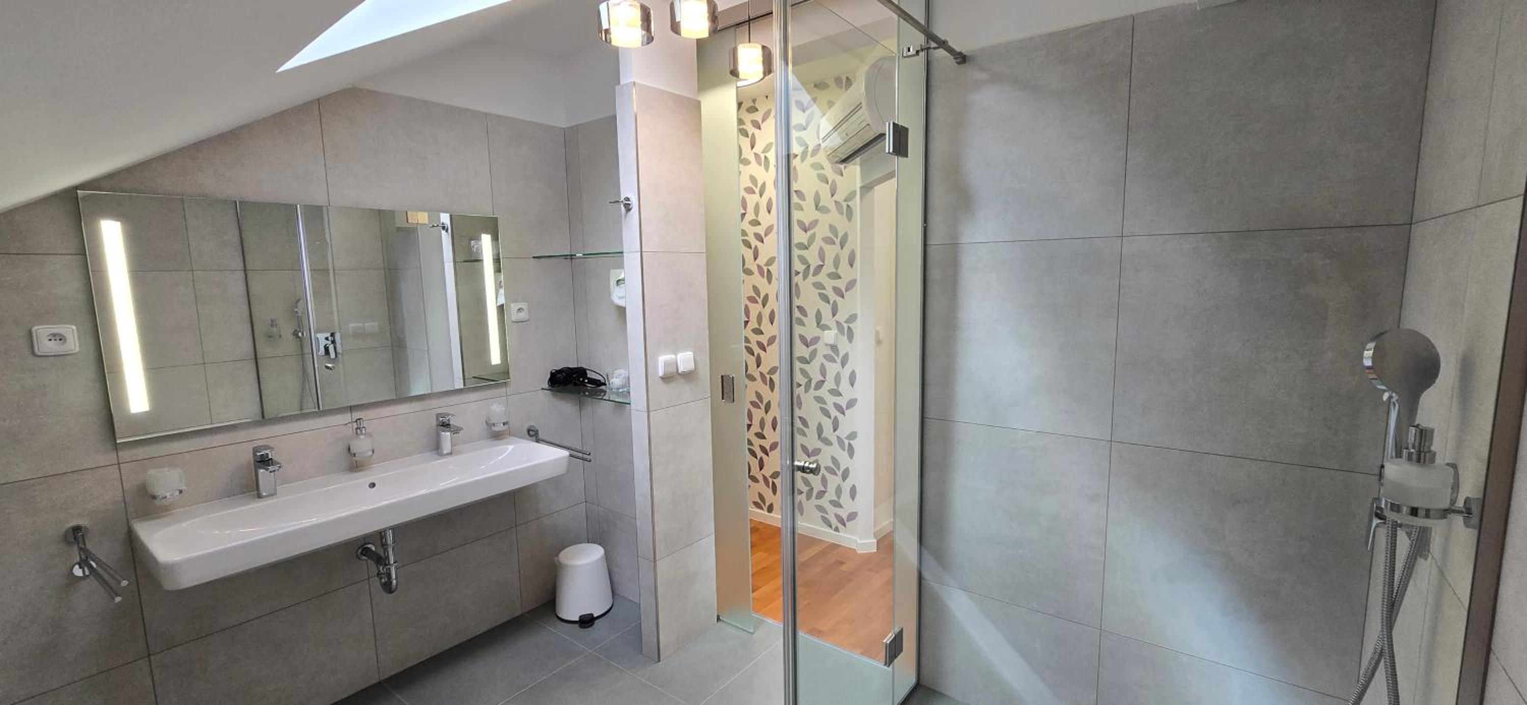 Hotel Vacek Pod V O V