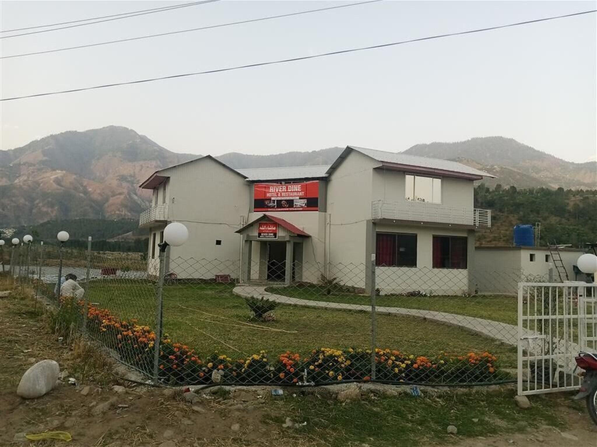 River Dine Hotel