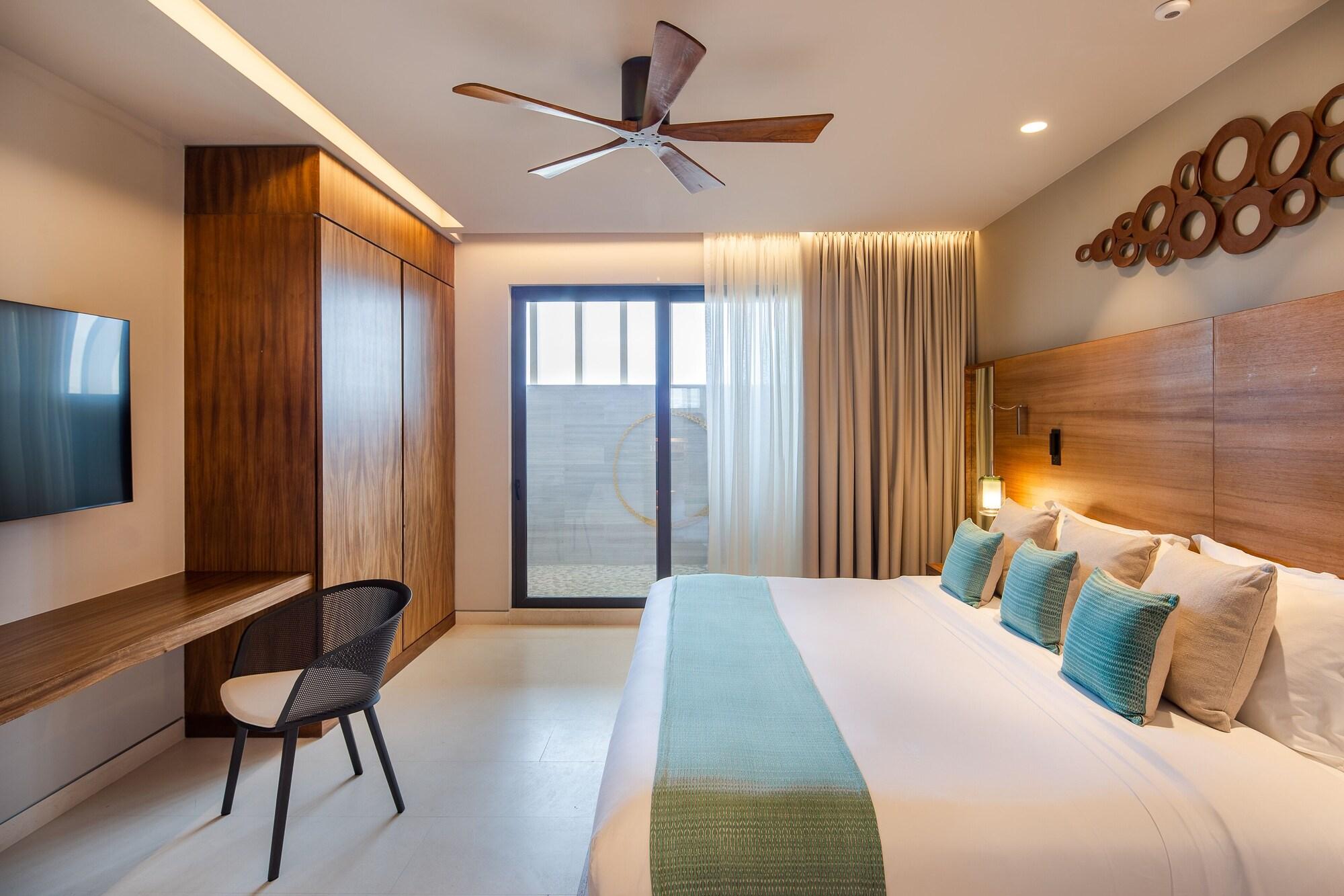 The Club at Solaz by null