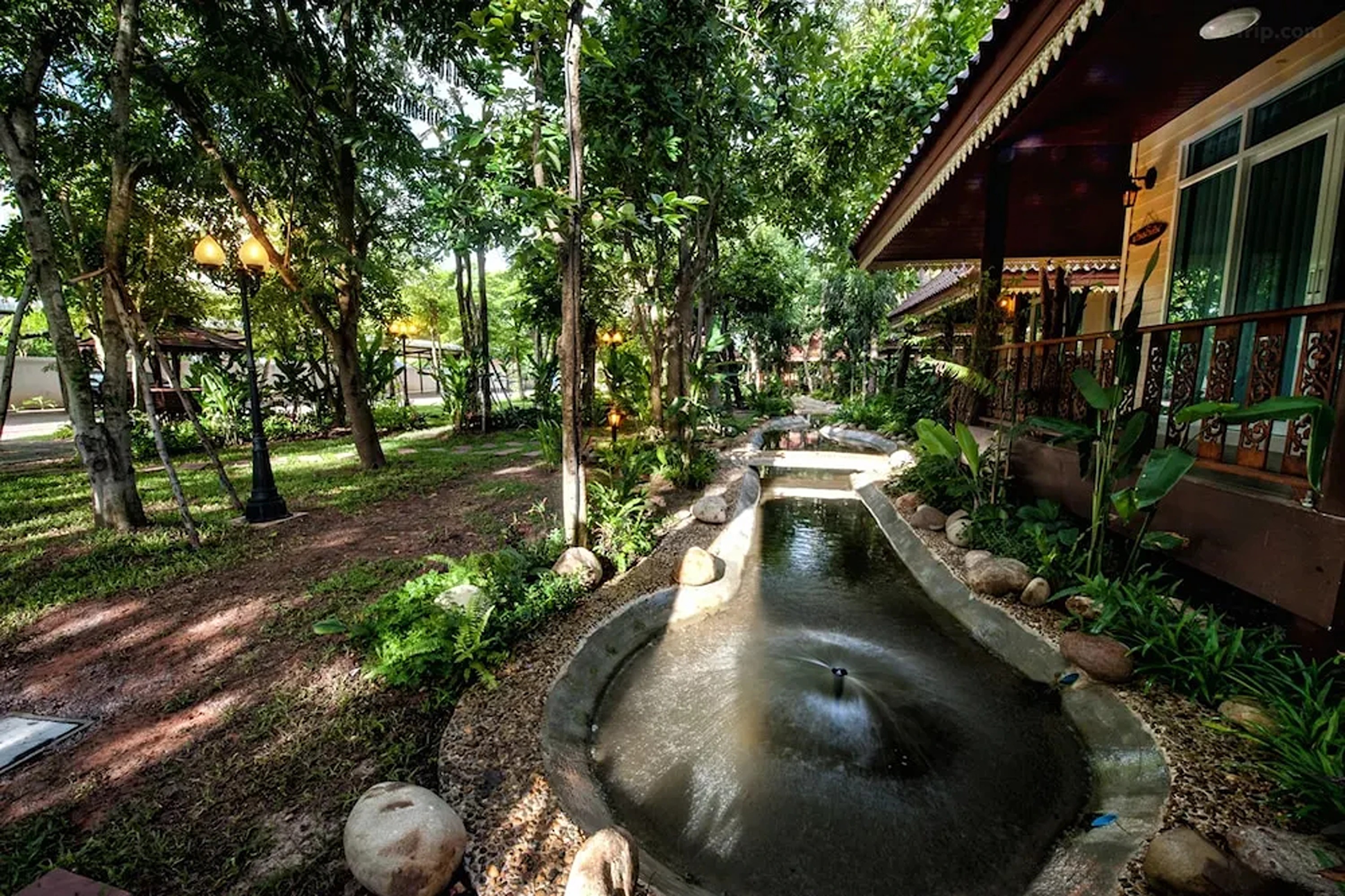 Baan Nam Pen Resort By Zuzu