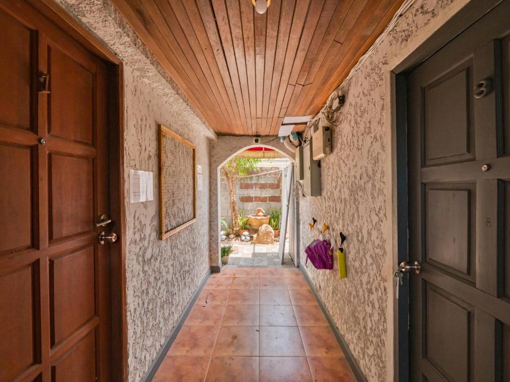 Lemon House Apartment