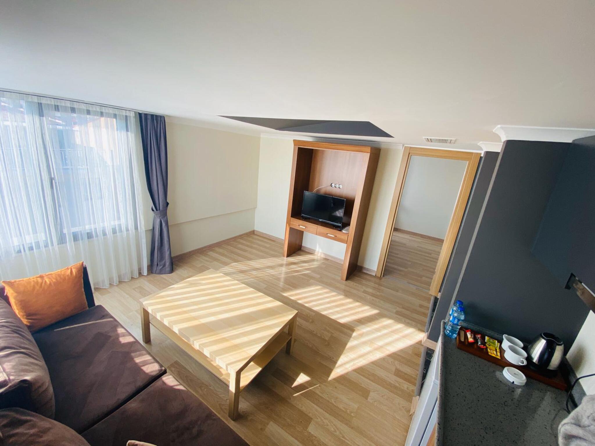 F&b Suite