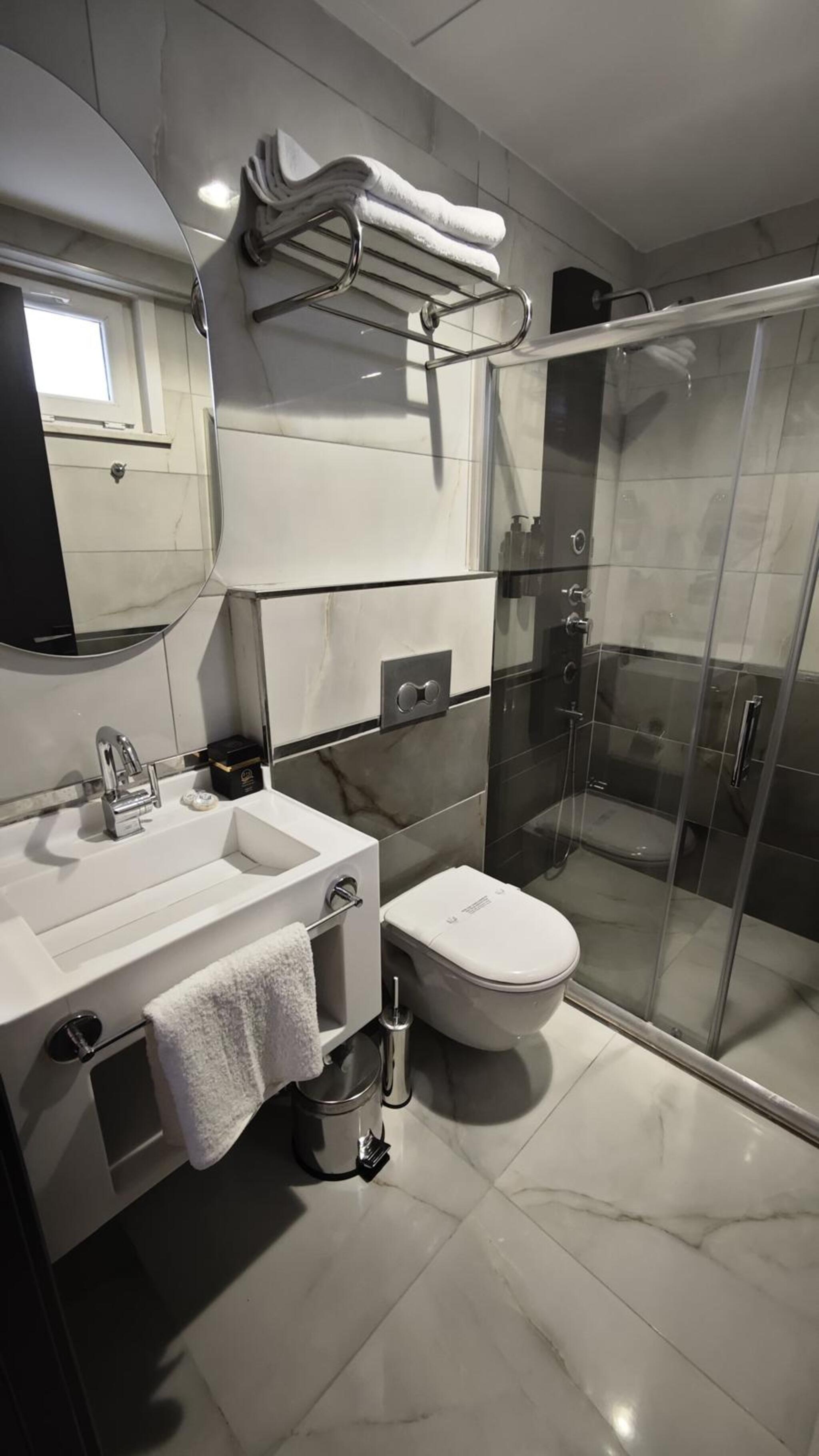 216 Silver Suite