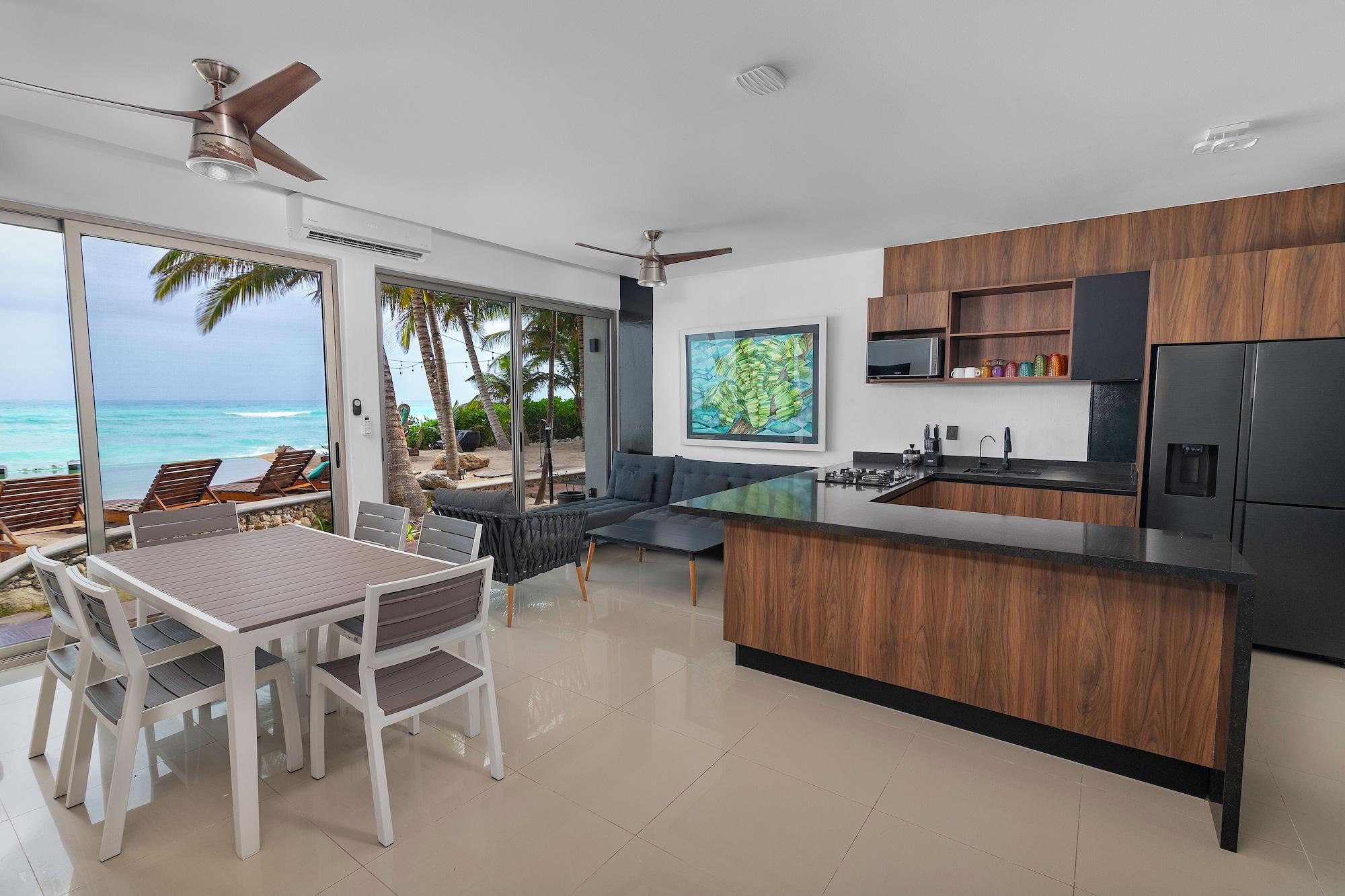 Angelina 28 Beachfront By Nah Hotels