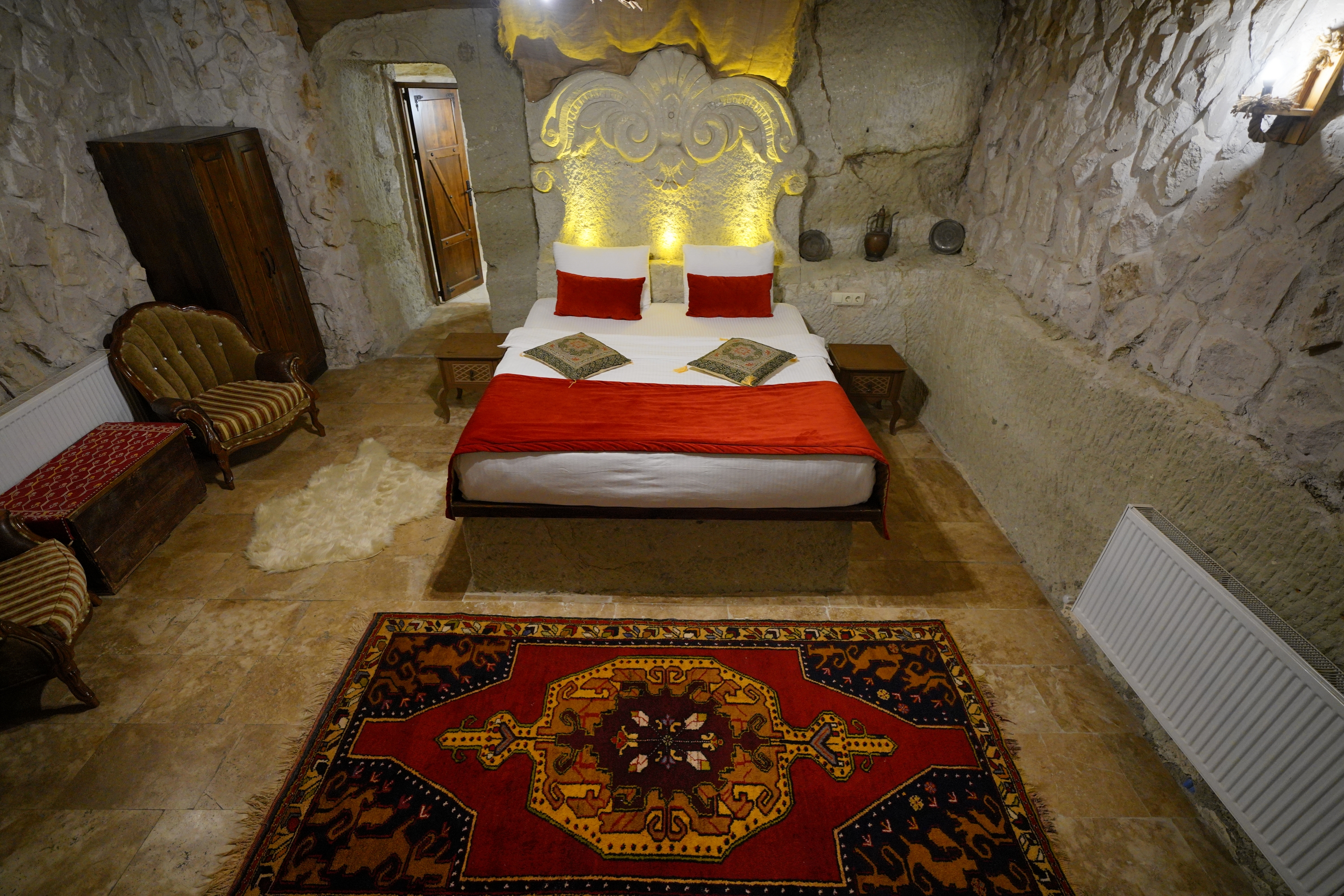 Nar Cave House