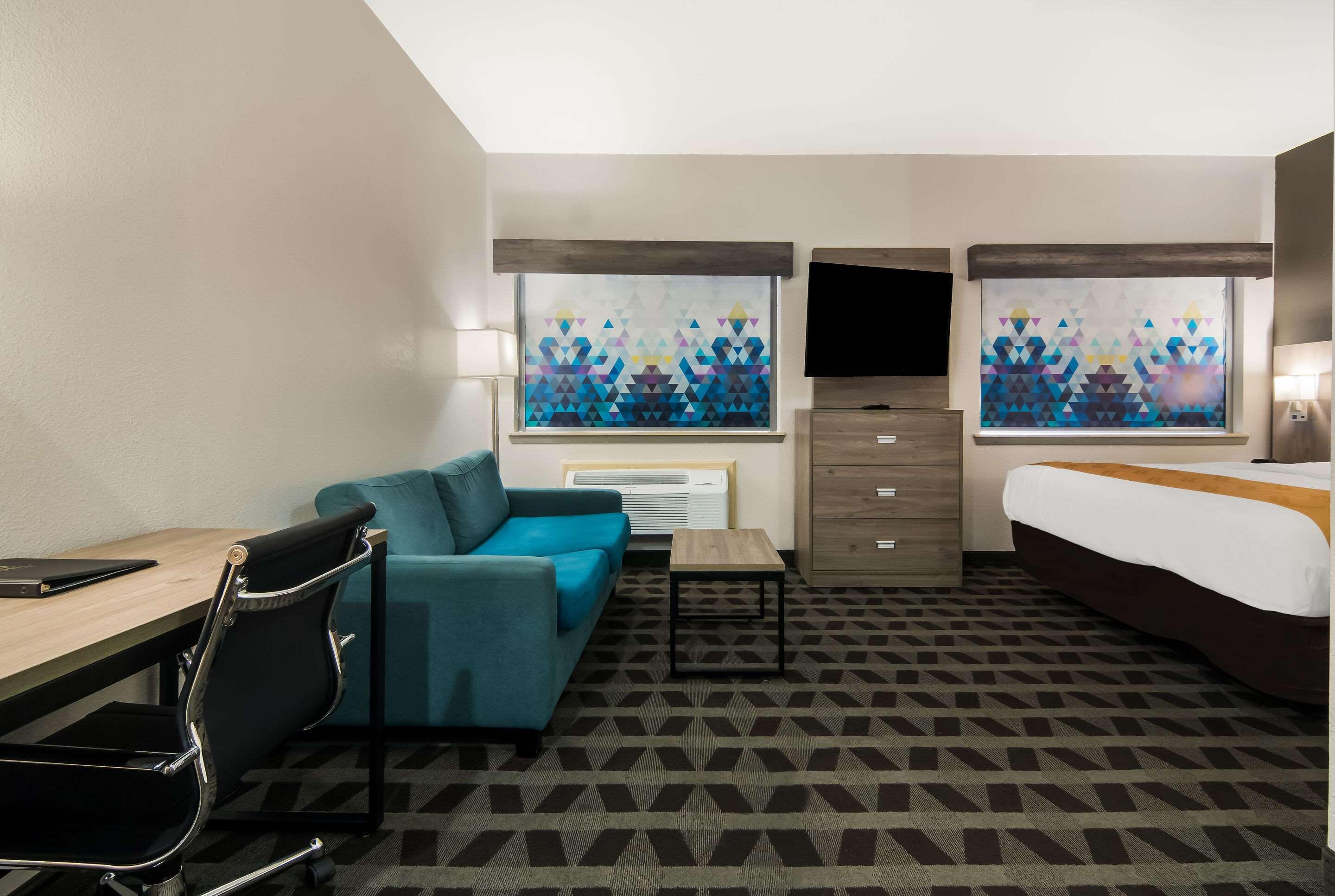 Quality Inn & Suites 