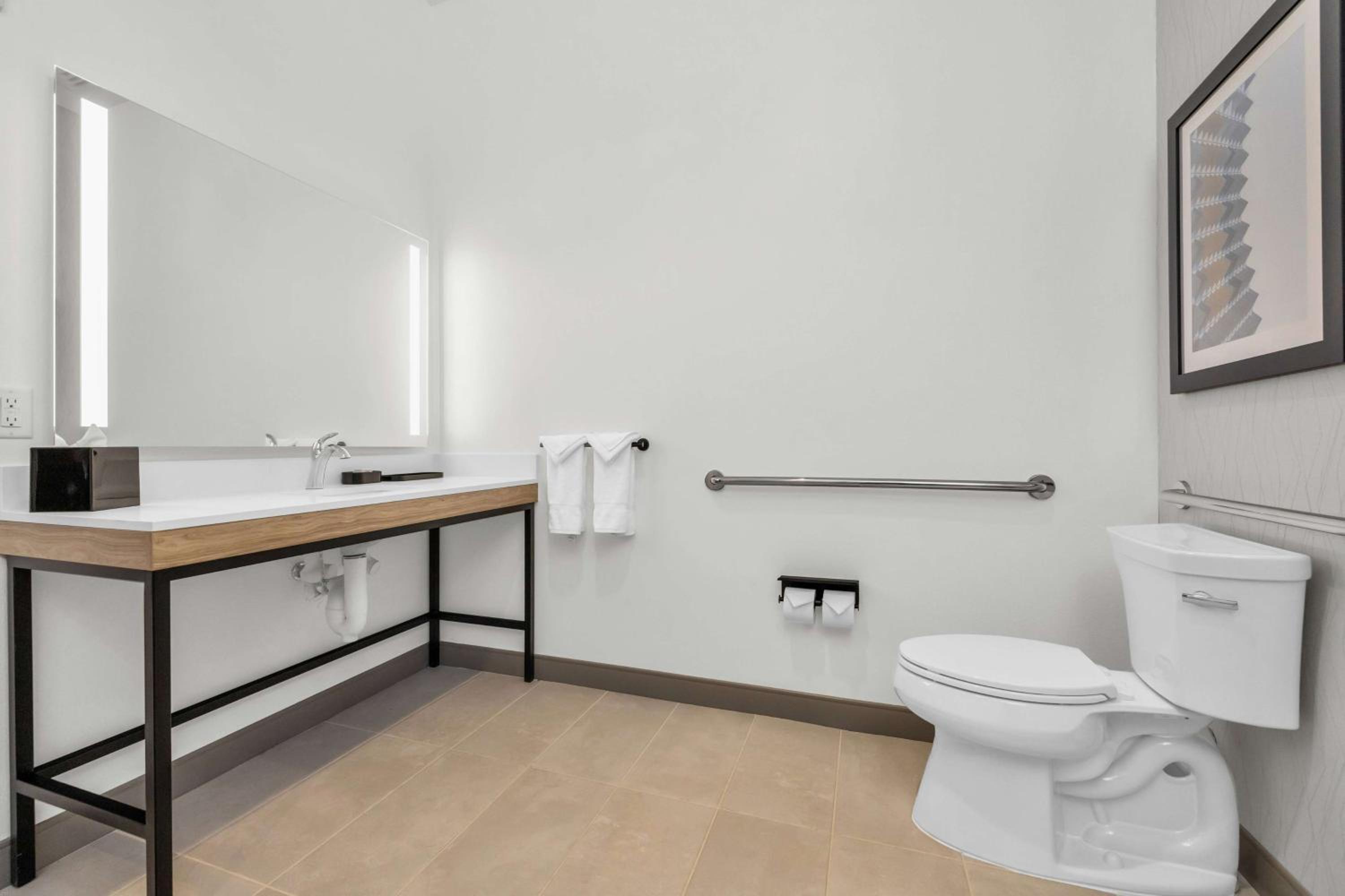 La Quinta Inn & Suites By Wyndham San Jose Silicon