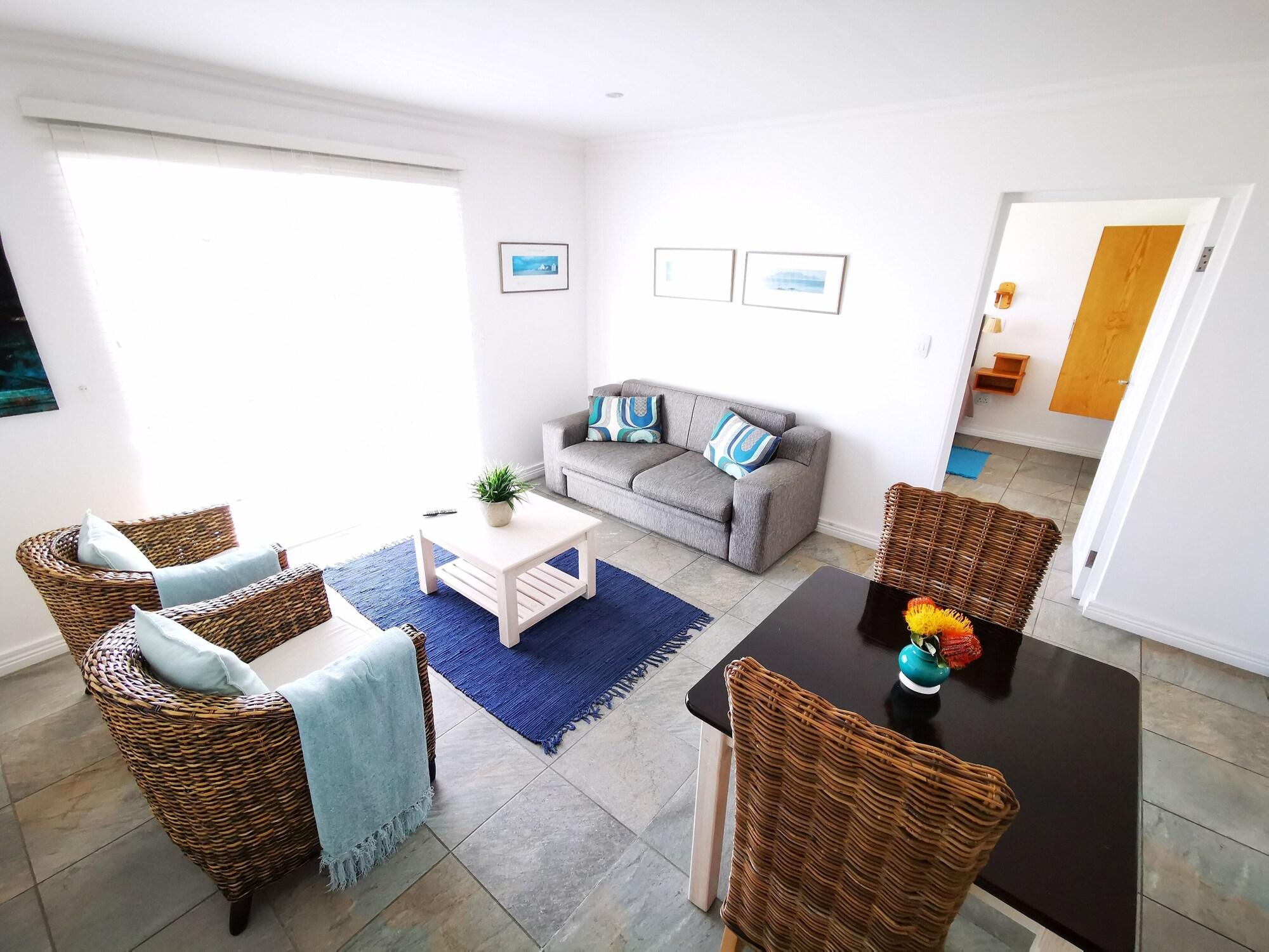 Room 3, Bellamente Sirene Guesthouse, Overberg