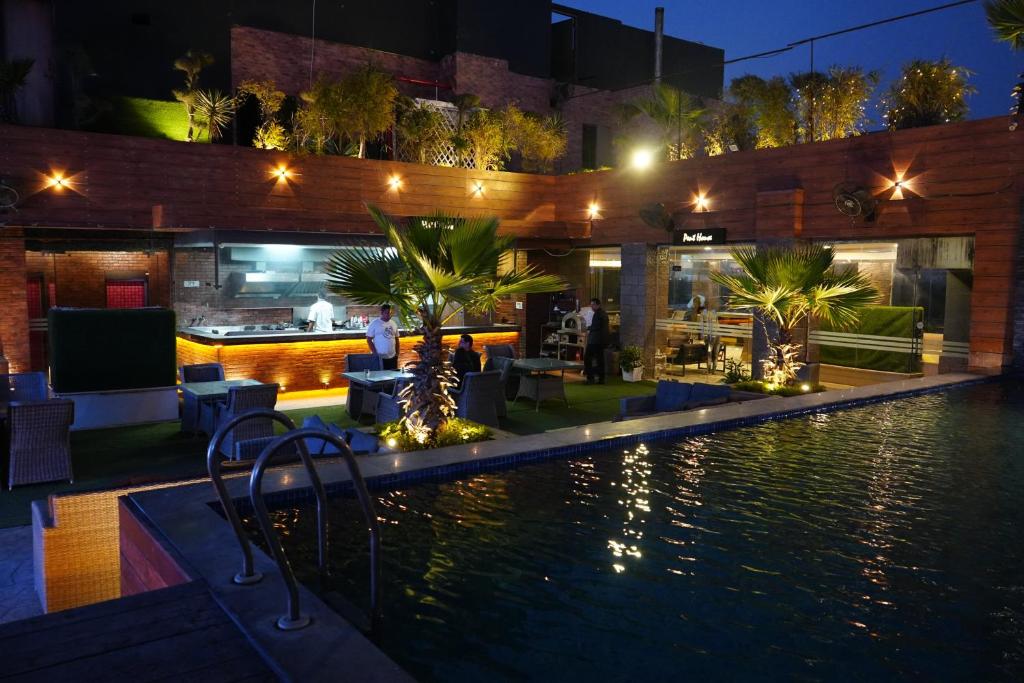 Spree Hotel Meerut
