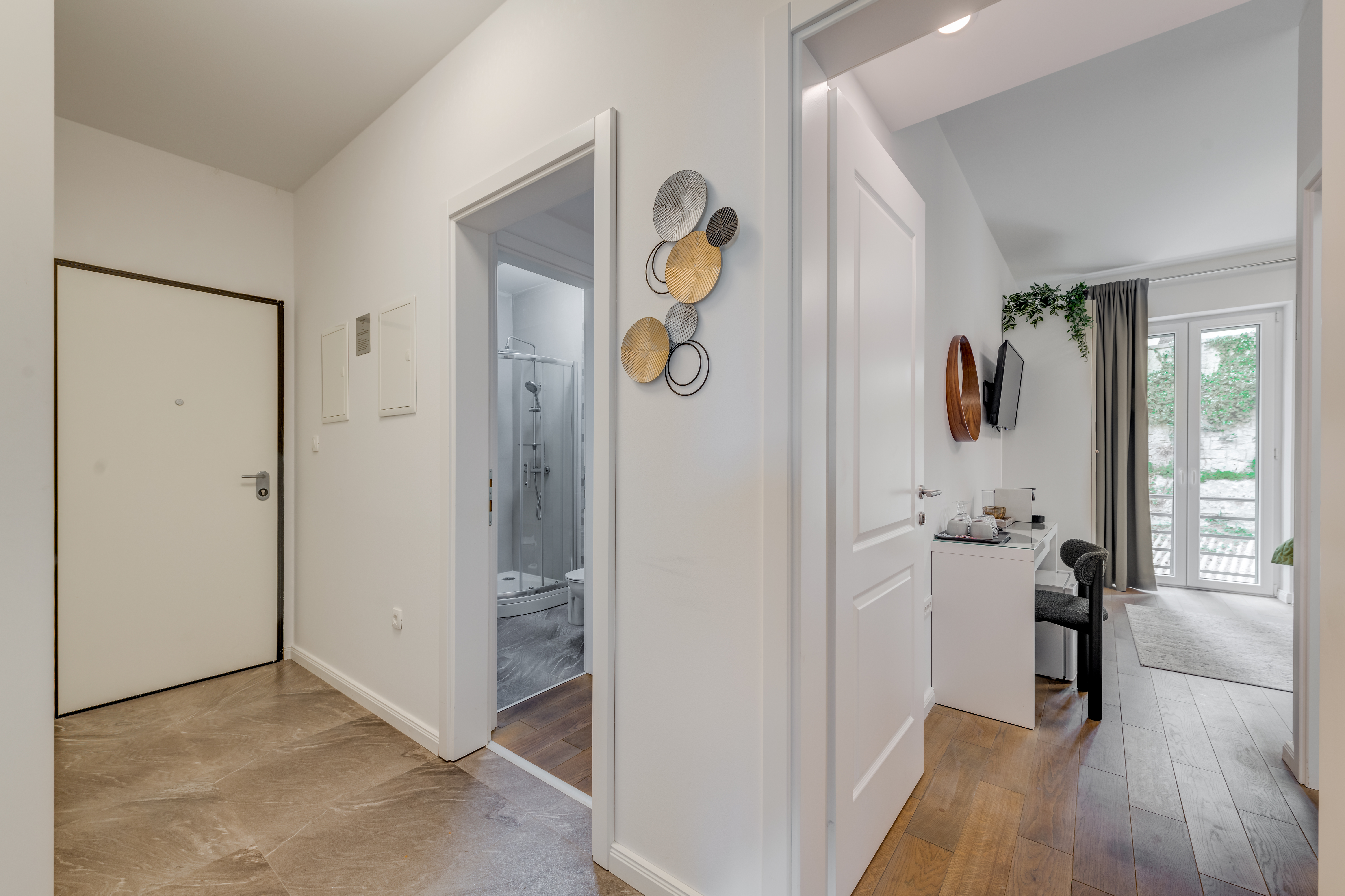 Finn Luxury Rooms - Poză