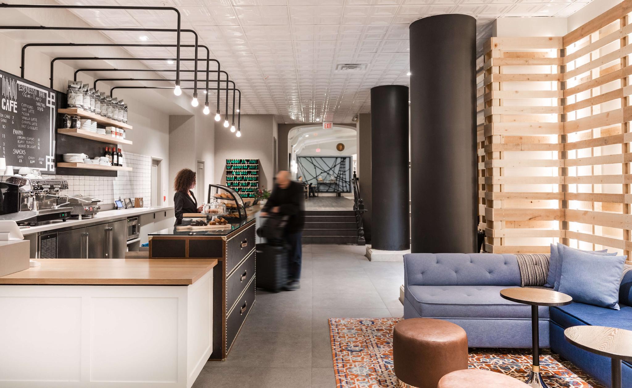 Harbor Court Hotel by null