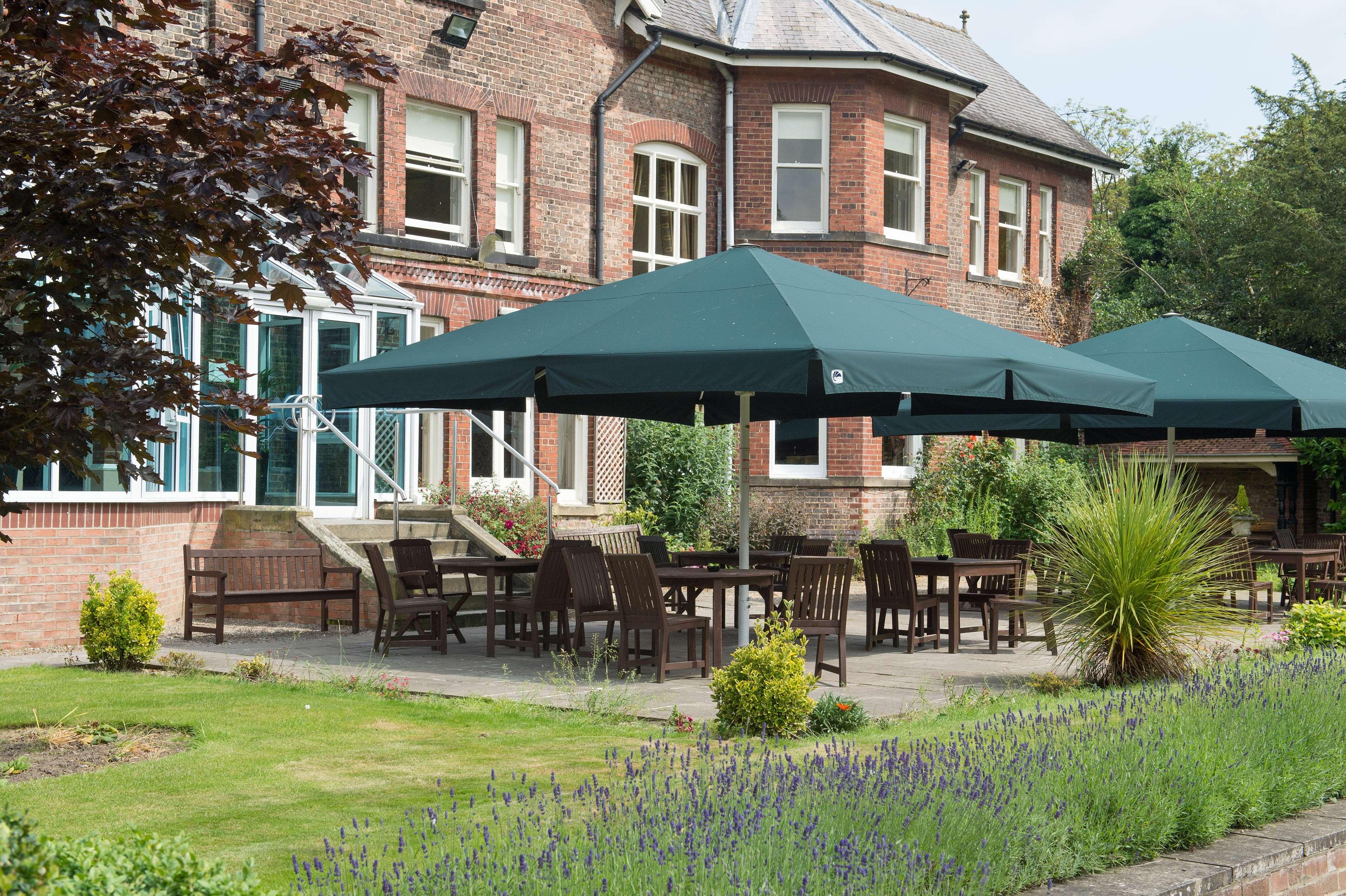 Burn Hall Hotel