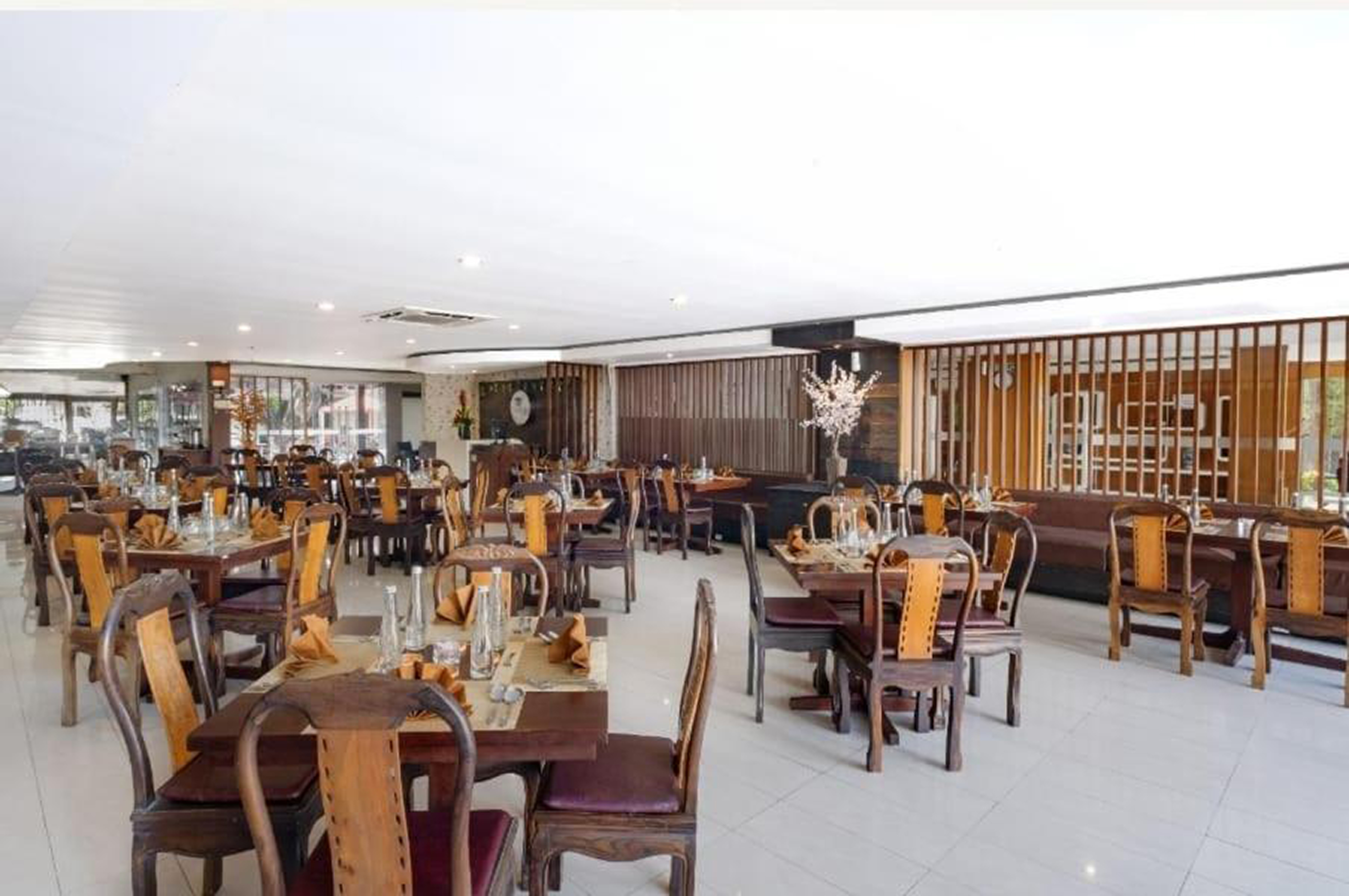 The Kanjeng Suites Kuta Galeria