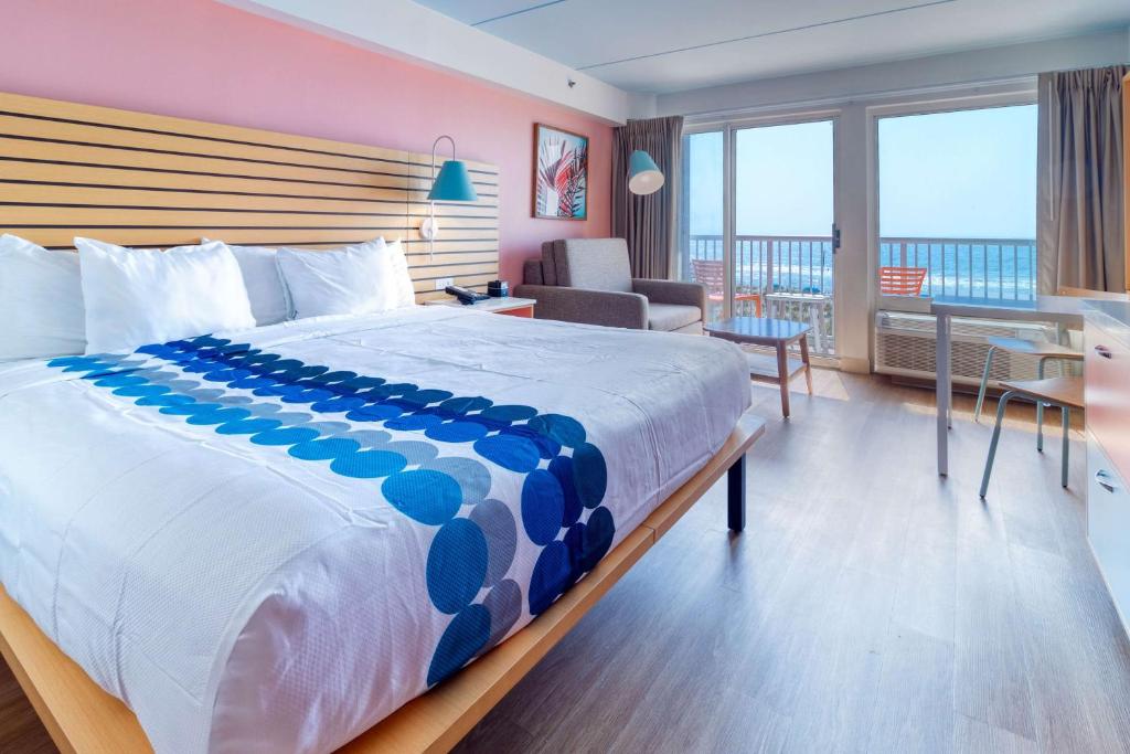 Double room, ocean front