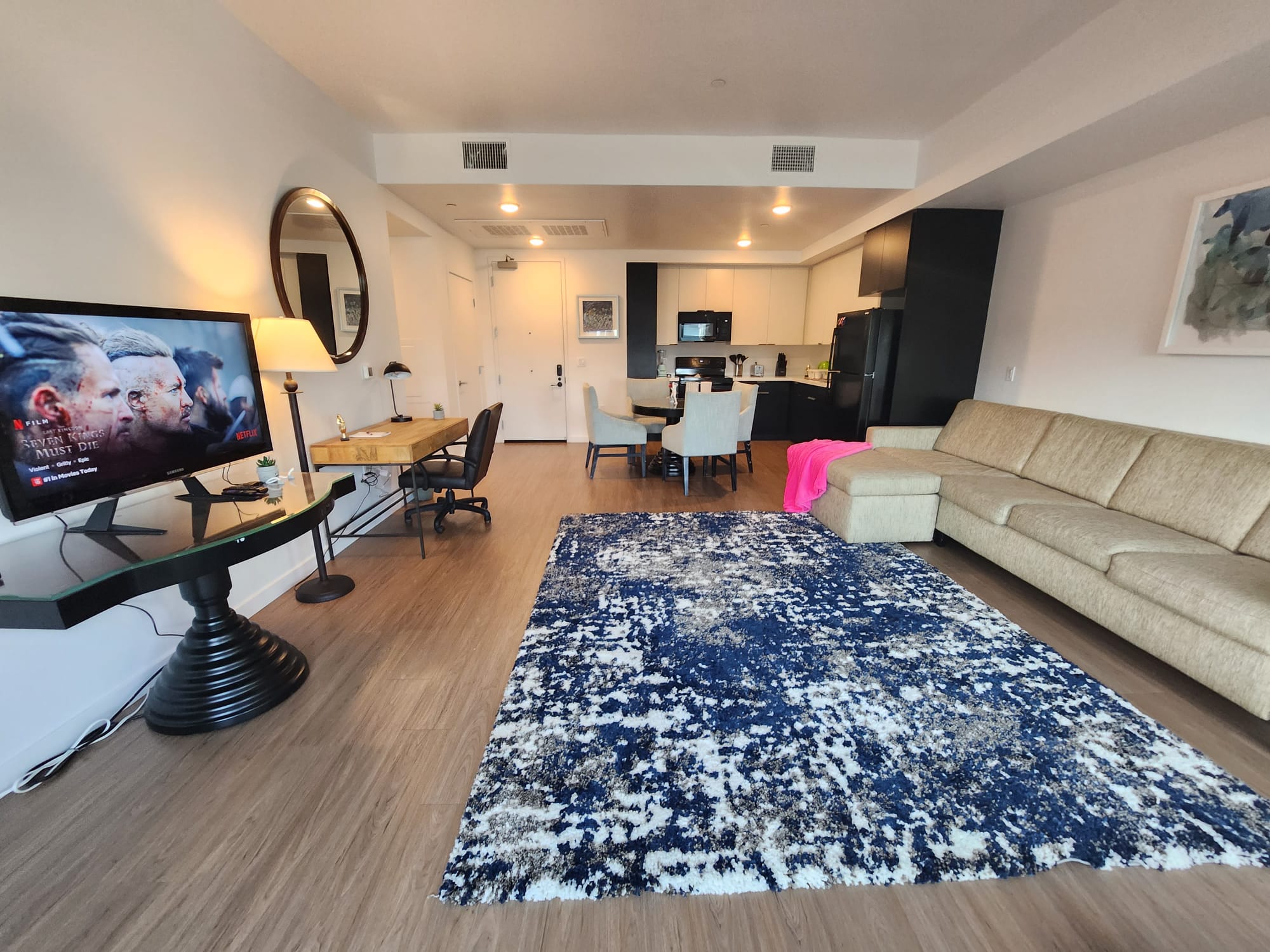 StaysPro - Cityscape Luxury Rental Homes