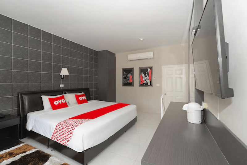 Highway Hotel