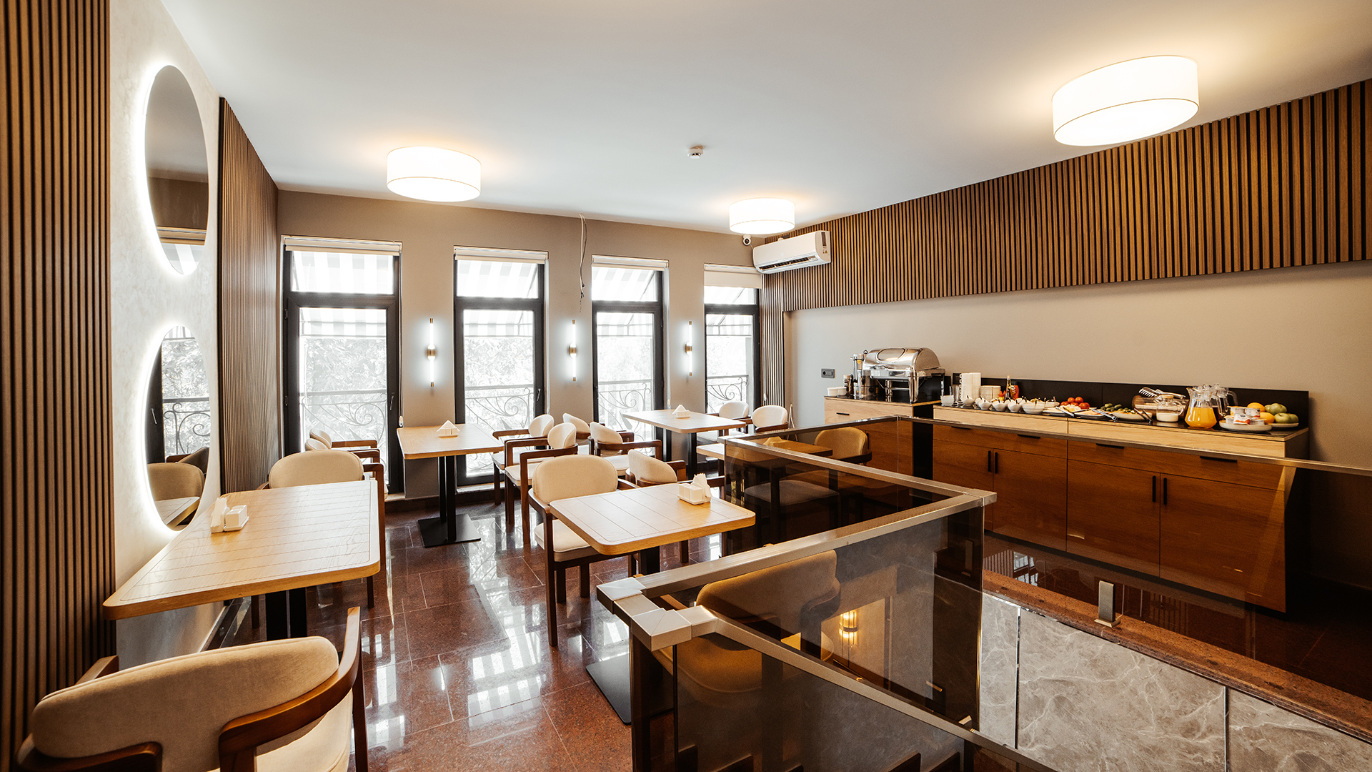 White Breeze Hotel