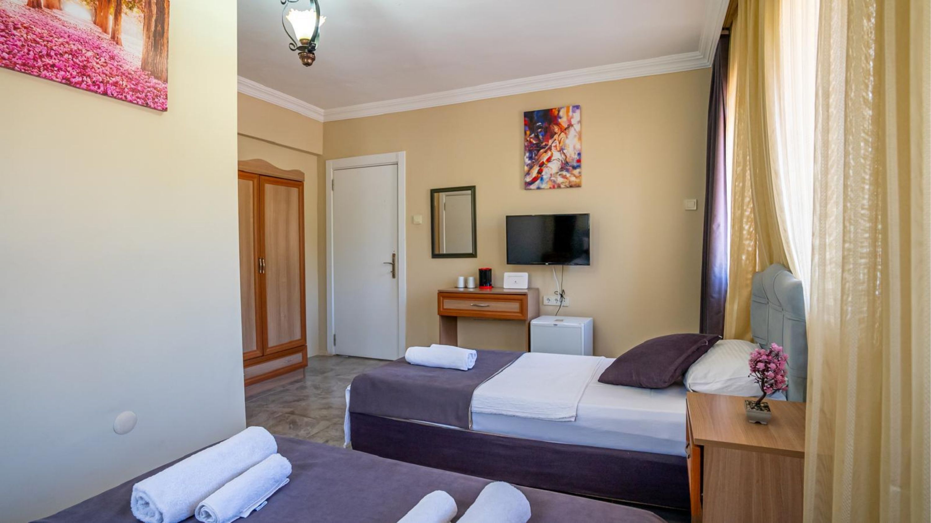 Rayana Hotel