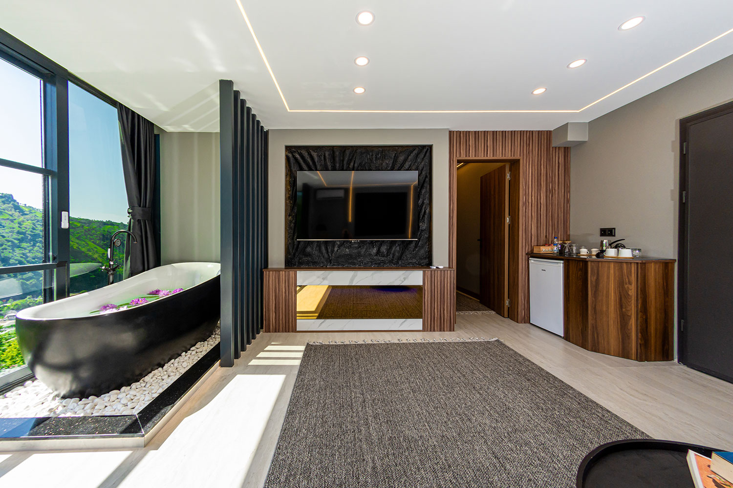 Pavri Suit Bungalow