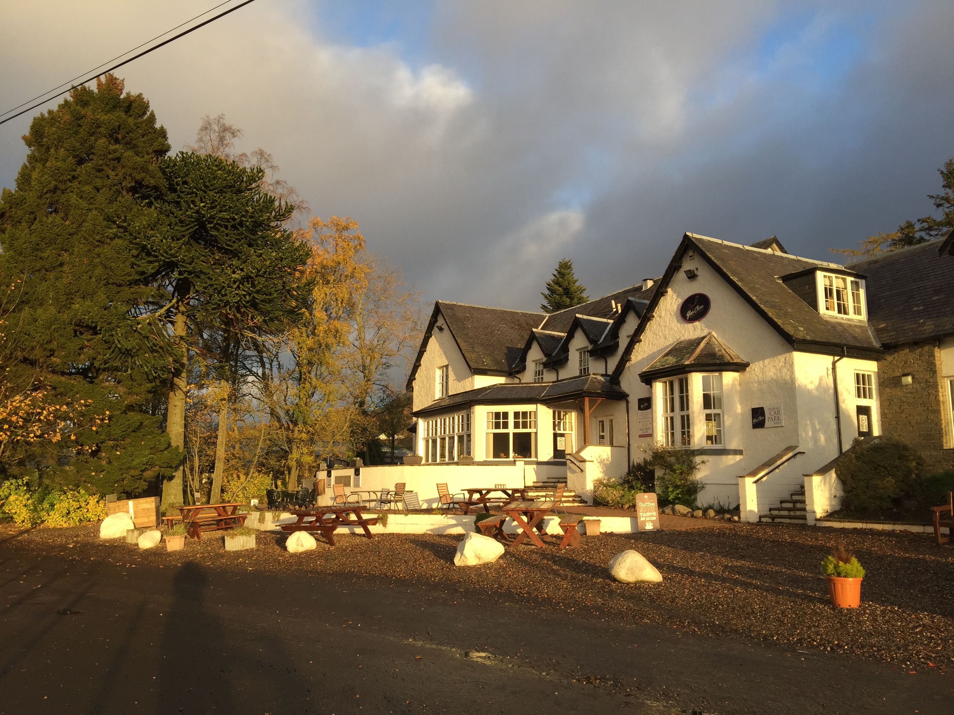 Glen Clova Hotel by null