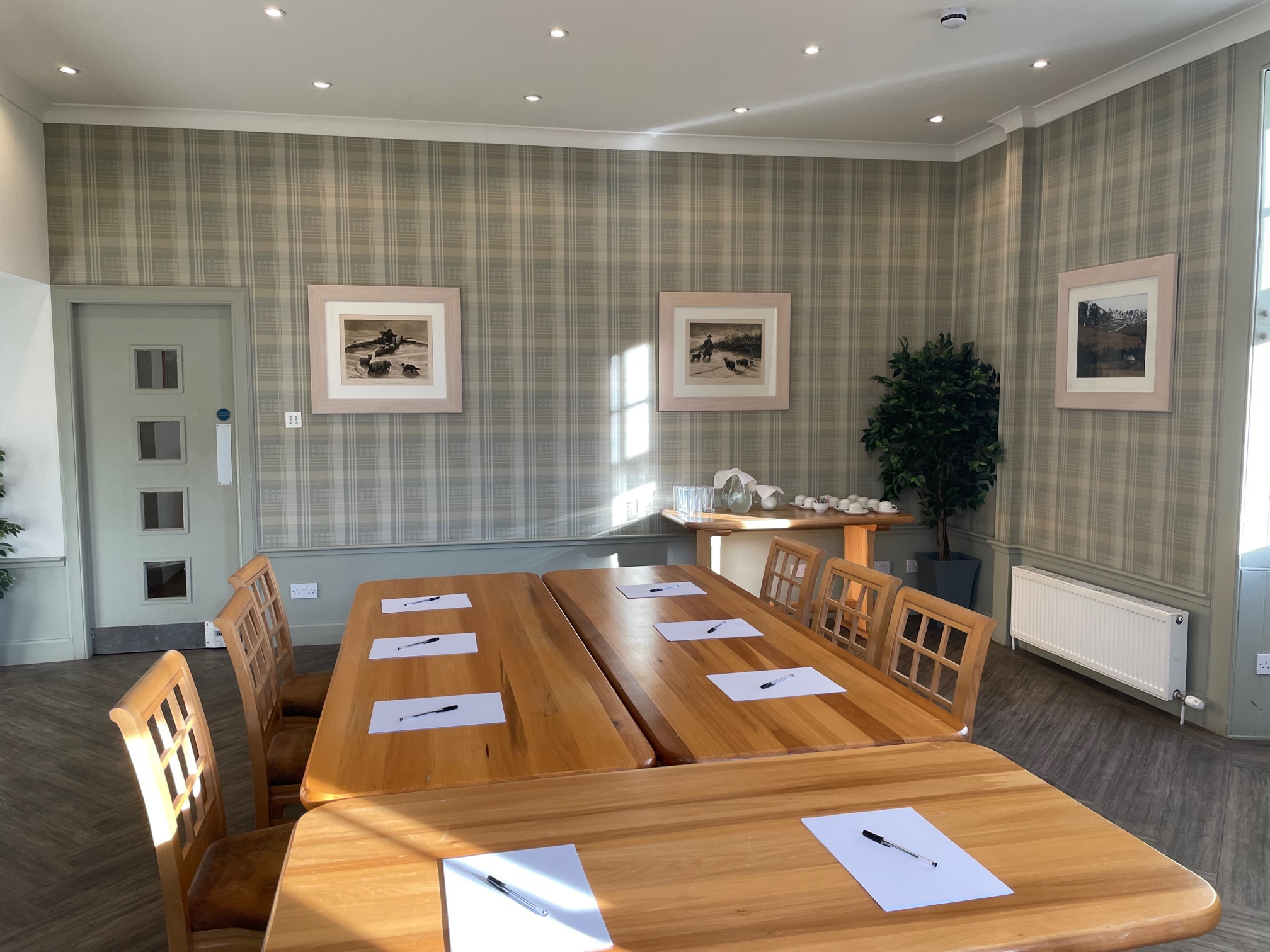 Glen Clova Hotel by null