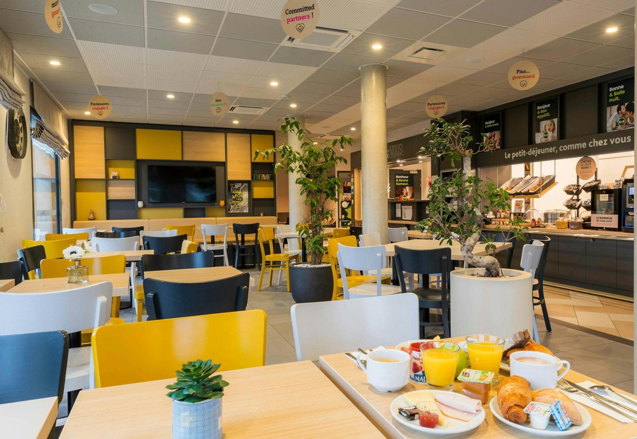Others 4, B&b Hotel Troyes Magasins D'usine, Aube