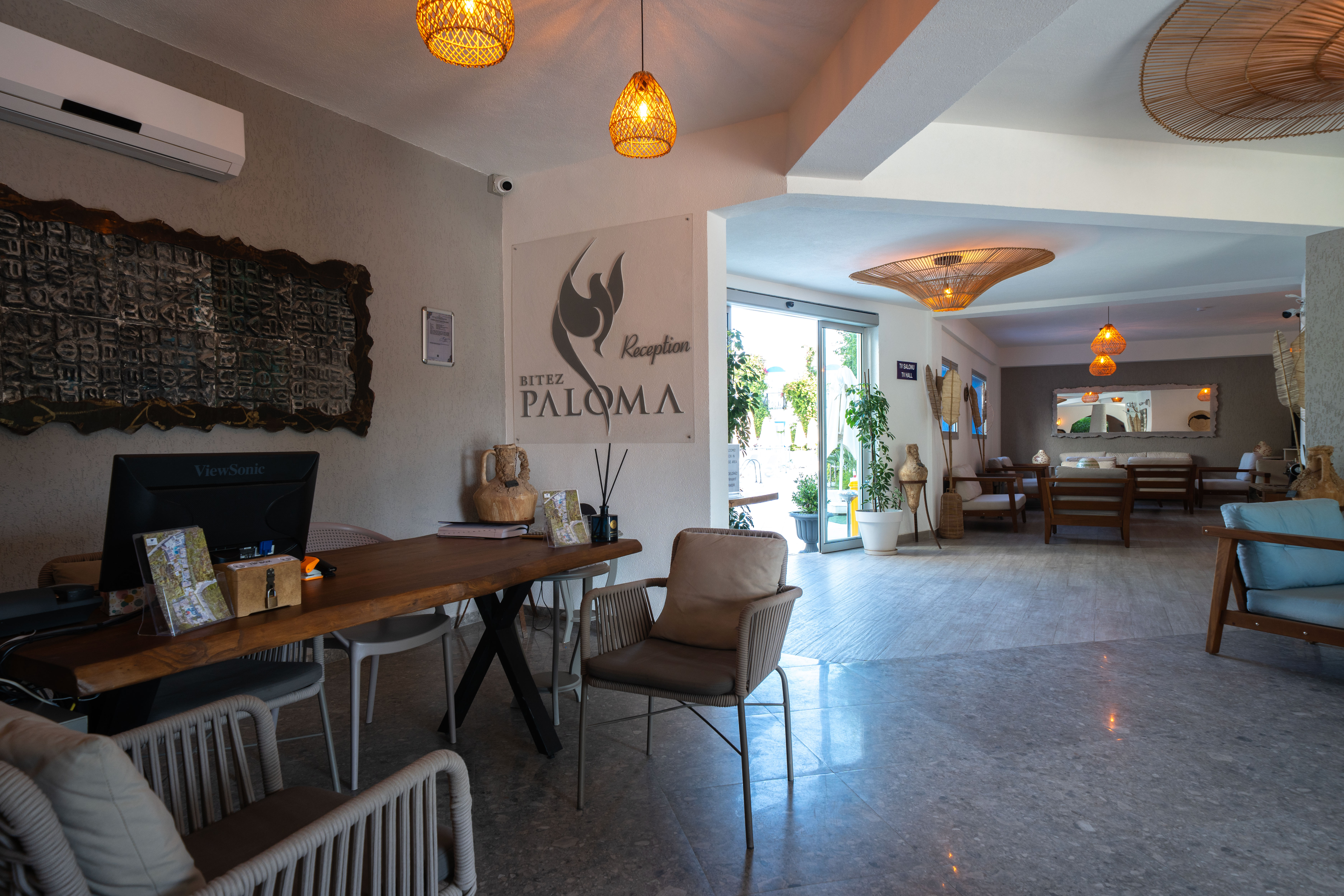 PALOMA FAMILY CLUB - Poză