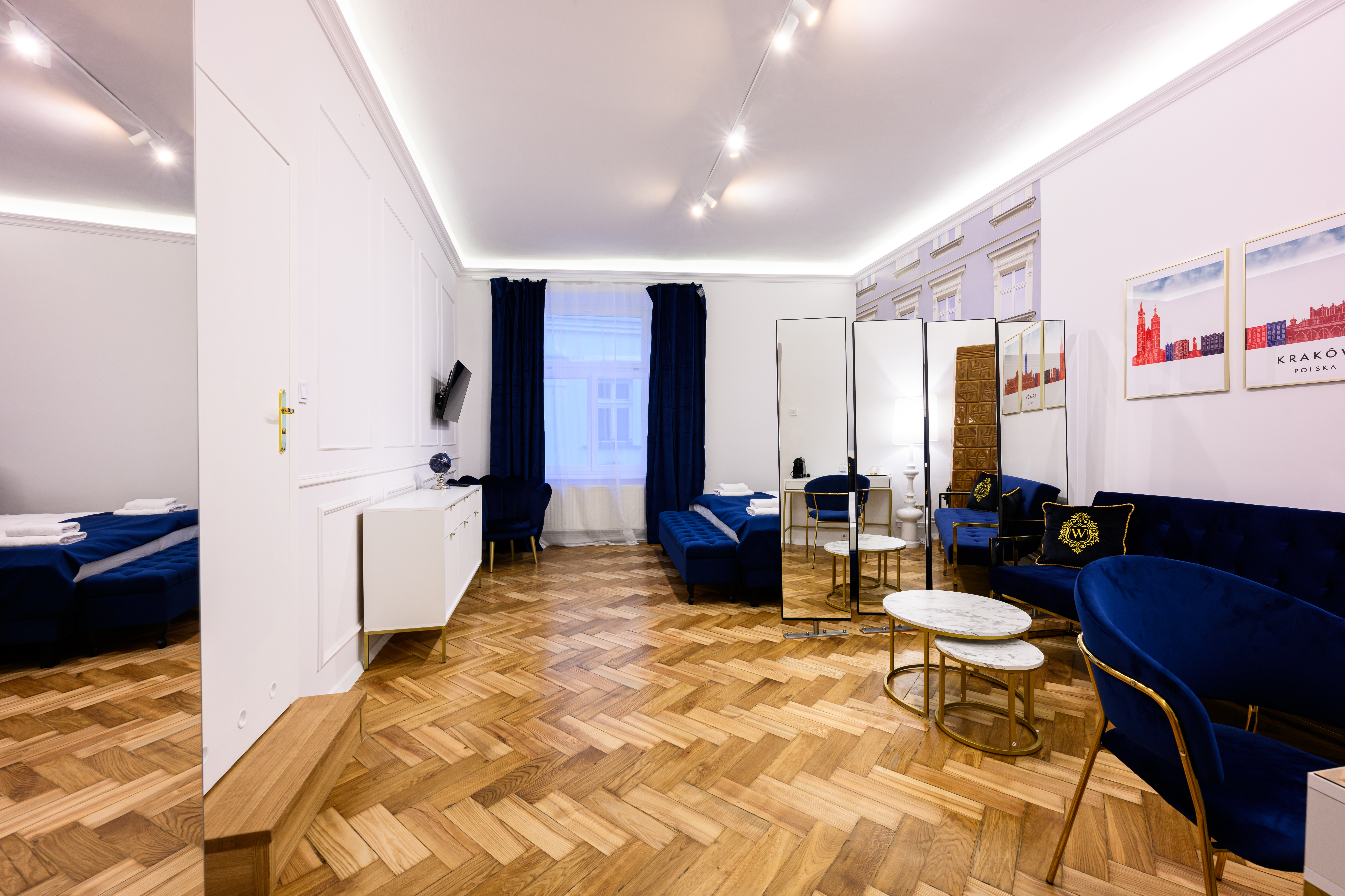 Room, family, classic